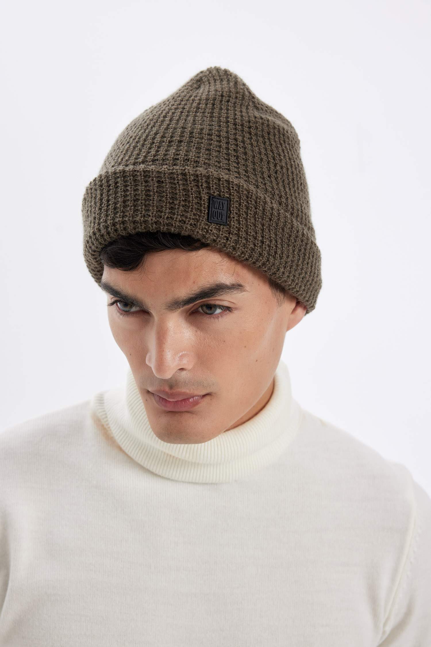 Erkek Etiket Baskılı İçi Polarlı Bere