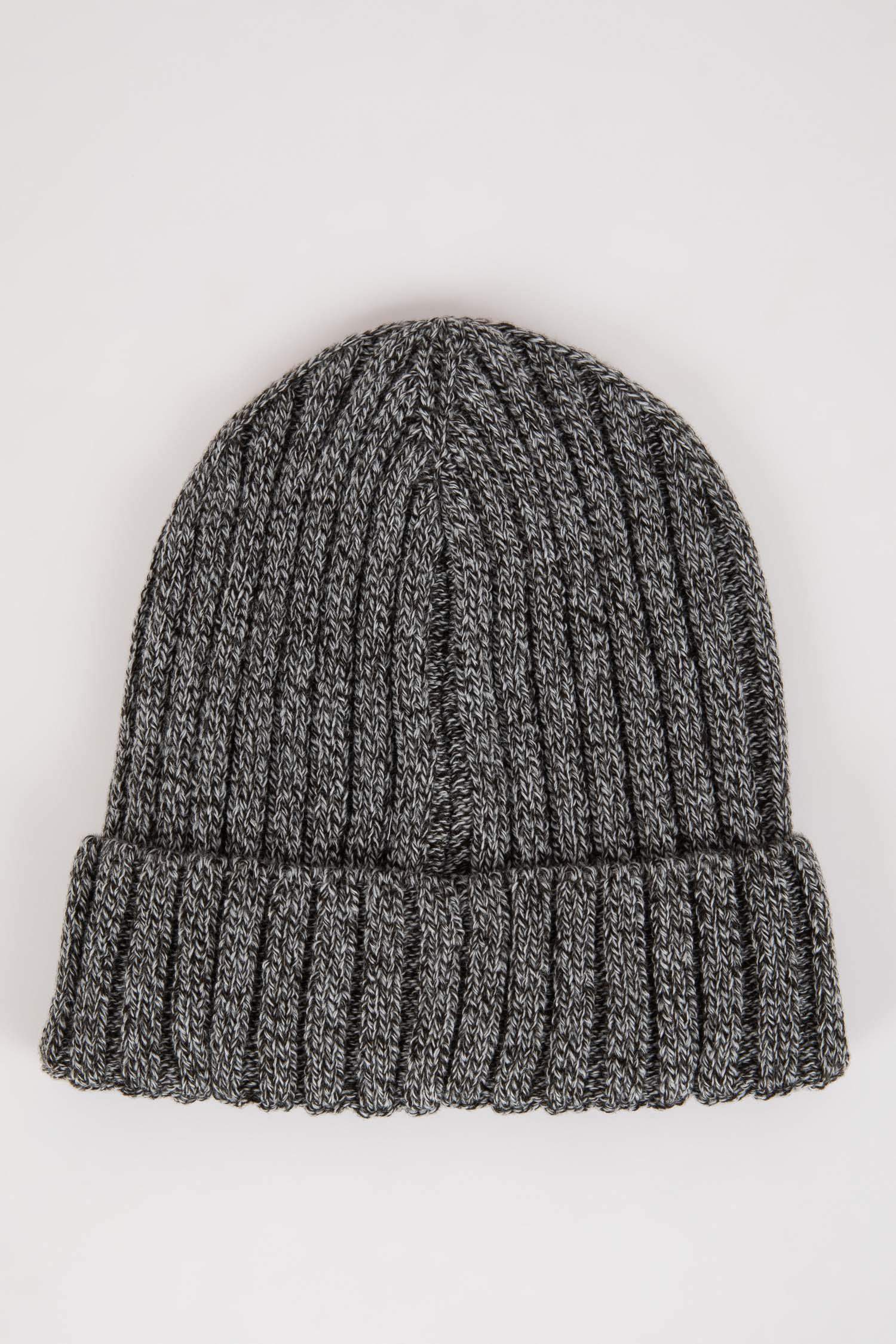 Erkek Etiket Baskılı Bere