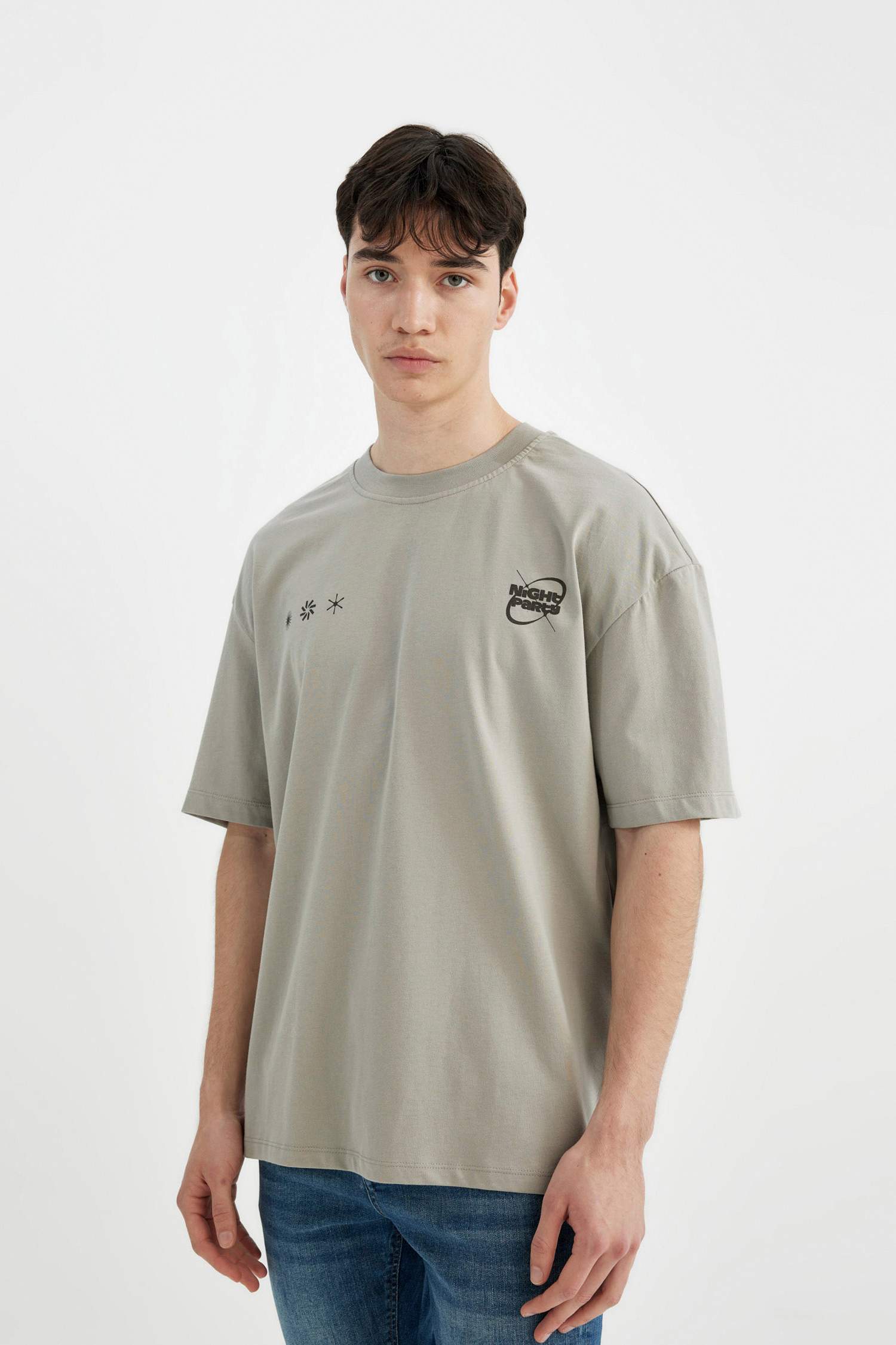 Oversize Fit Crew Neck Short Sleeve T-Shirt