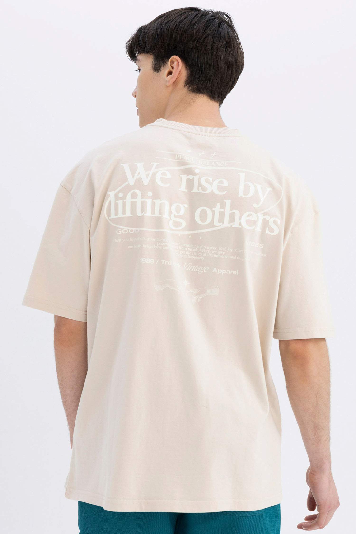 Oversize Fit Crew Neck Back Printed Short Sleeve T-Shirt