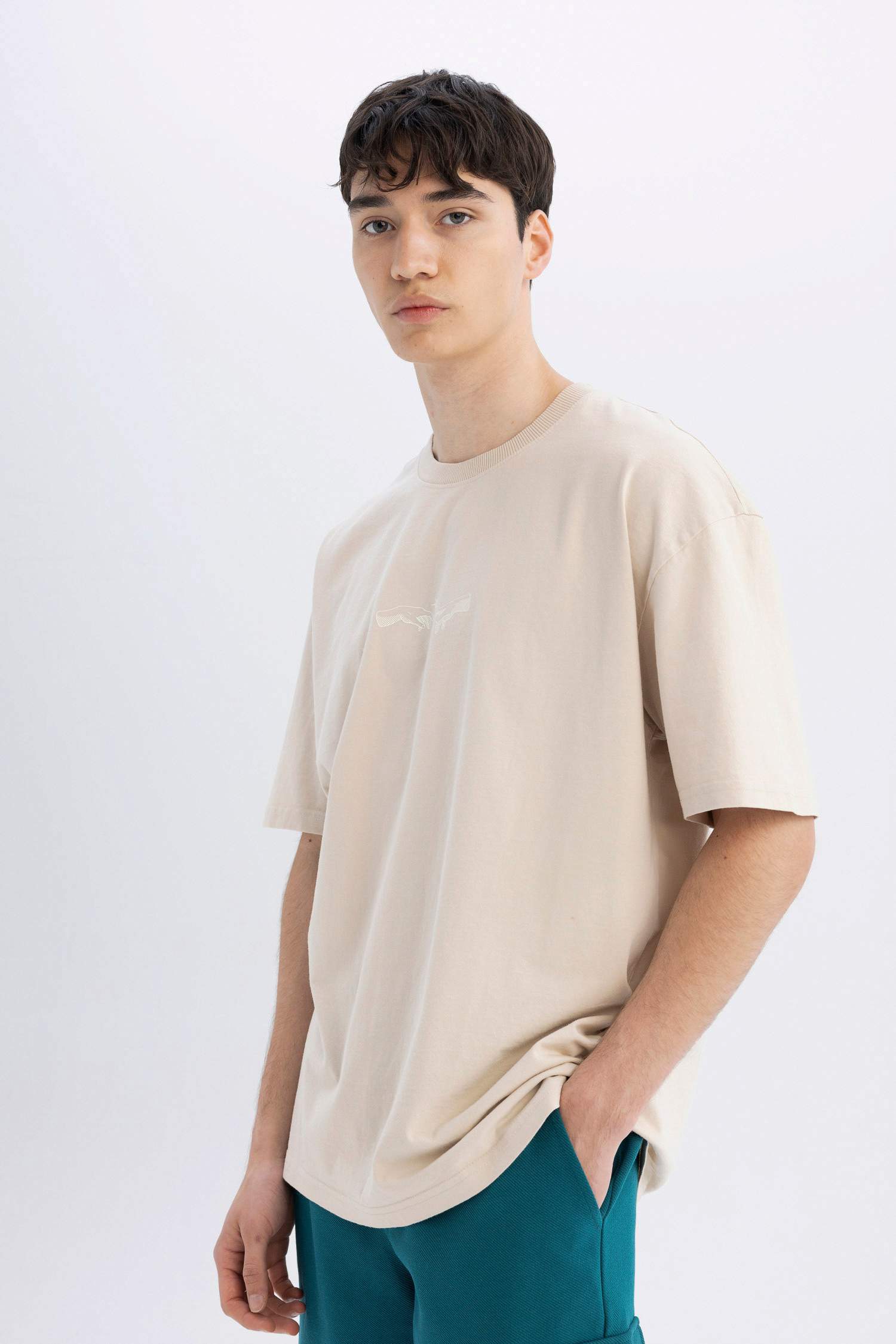 Oversize Fit Crew Neck Back Printed Short Sleeve T-Shirt
