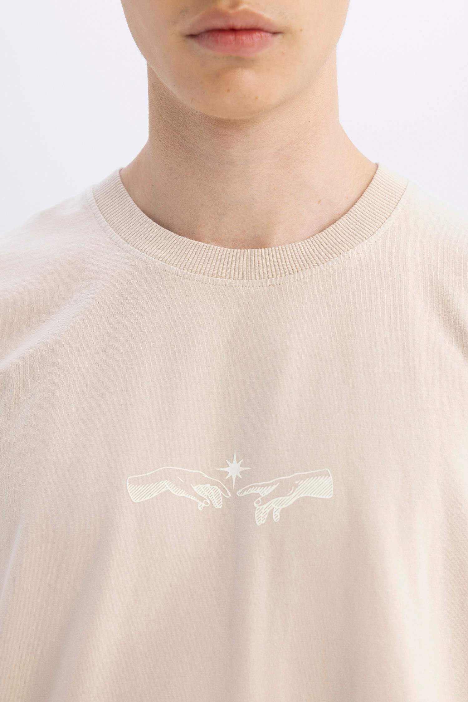 Oversize Fit Crew Neck Back Printed Short Sleeve T-Shirt