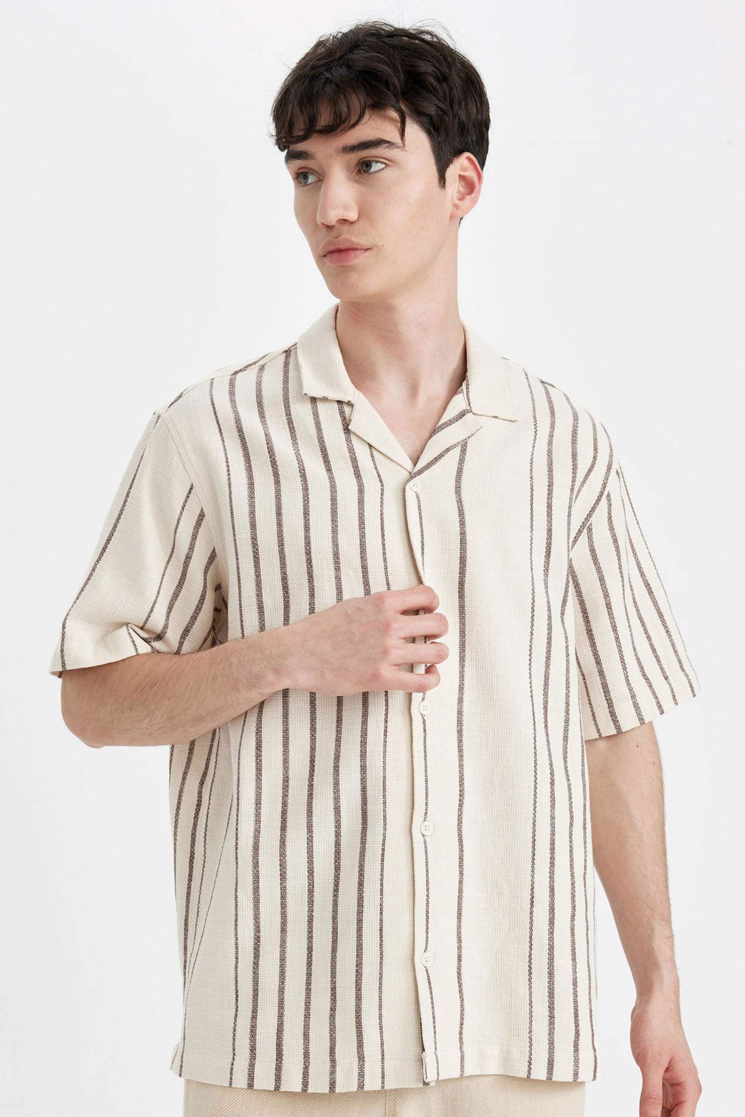 Chemise àcoupe Relax et à Manches Courtes