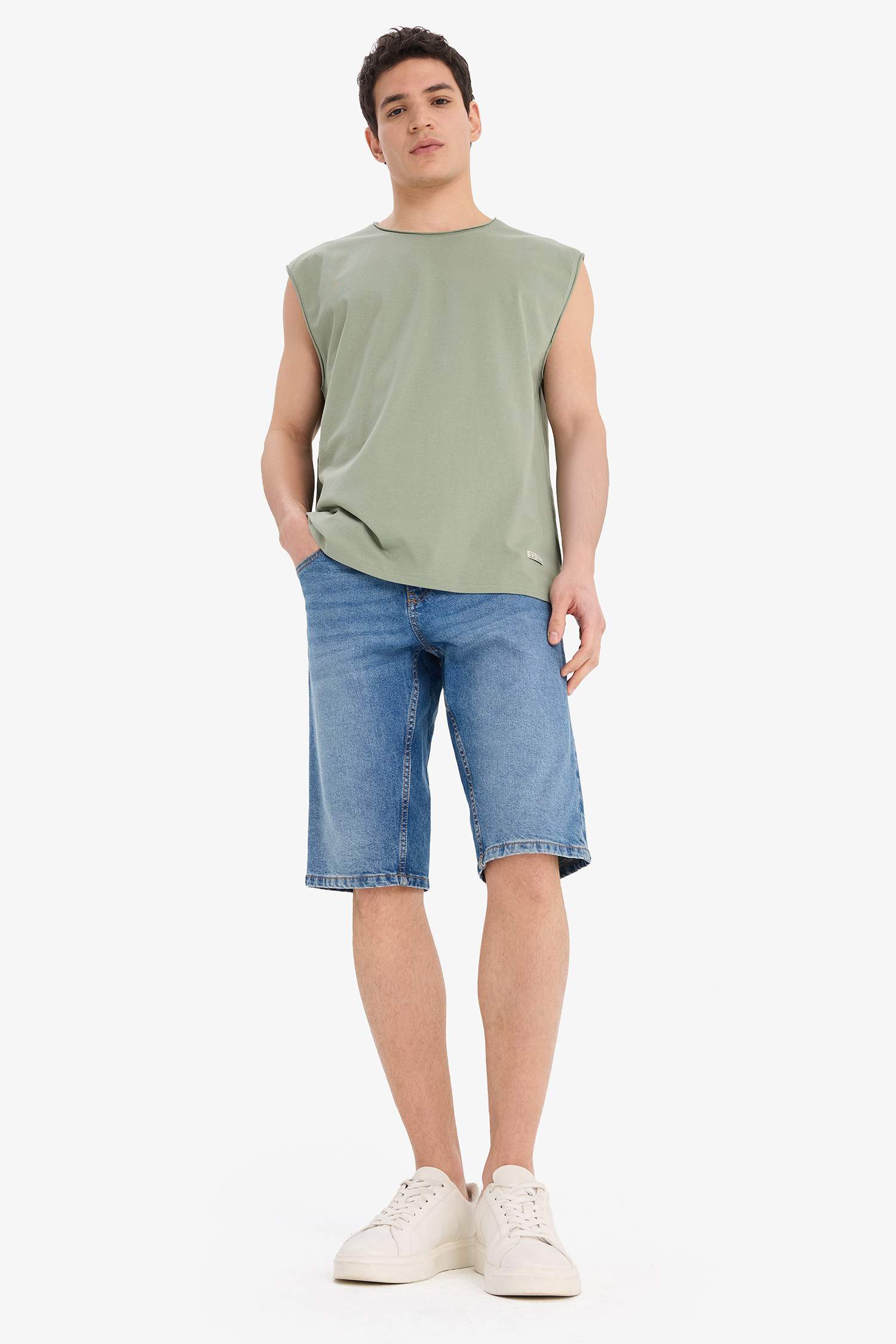 %100 Pamuk Boxy Fit Bisiklet Yaka Basic Düz Atlet