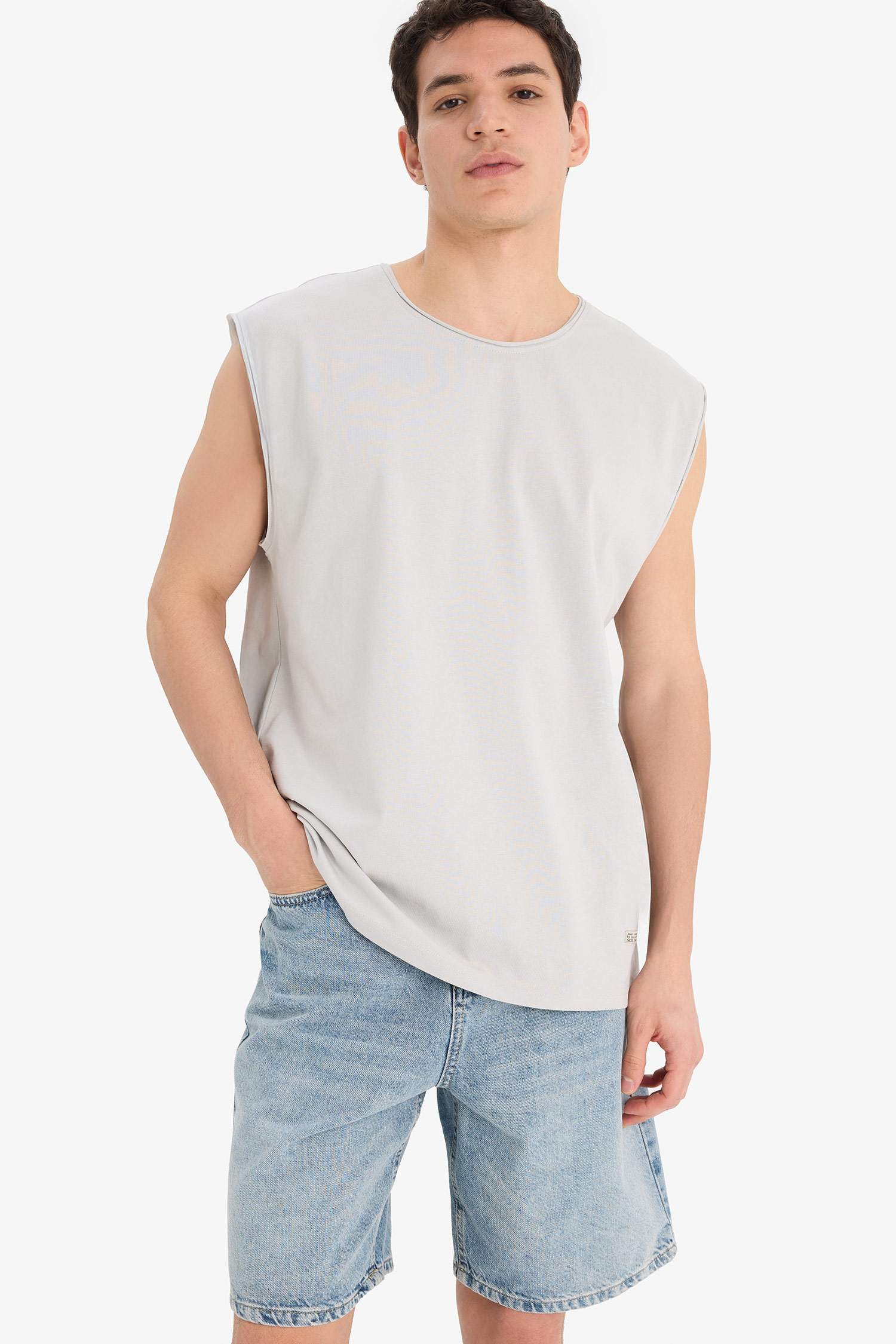 Boxy Fit с круглым вырезом, базовая прямая майка