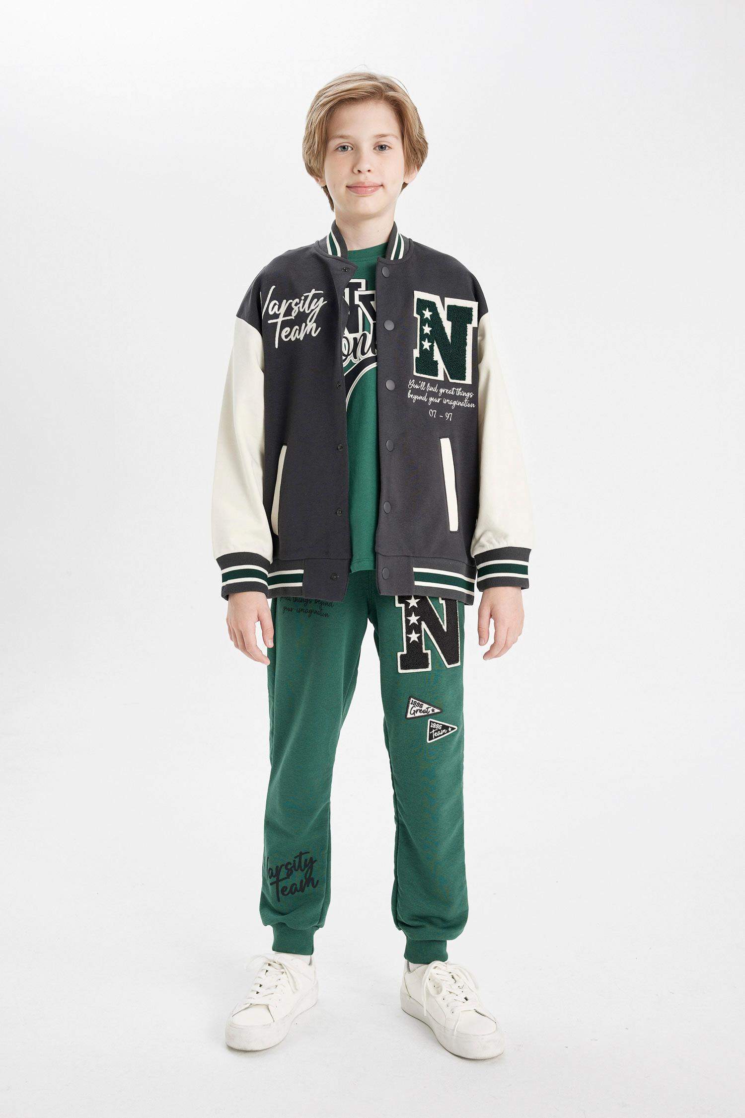 جاكيت بومبر ولادي قصة عادية بياخة مستديرة