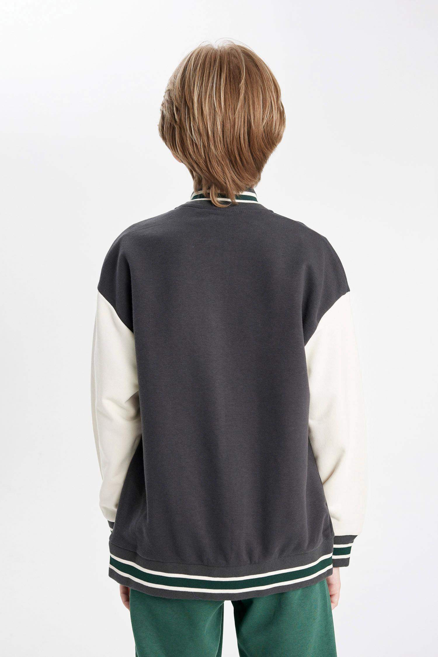 جاكيت بومبر ولادي قصة عادية بياخة مستديرة