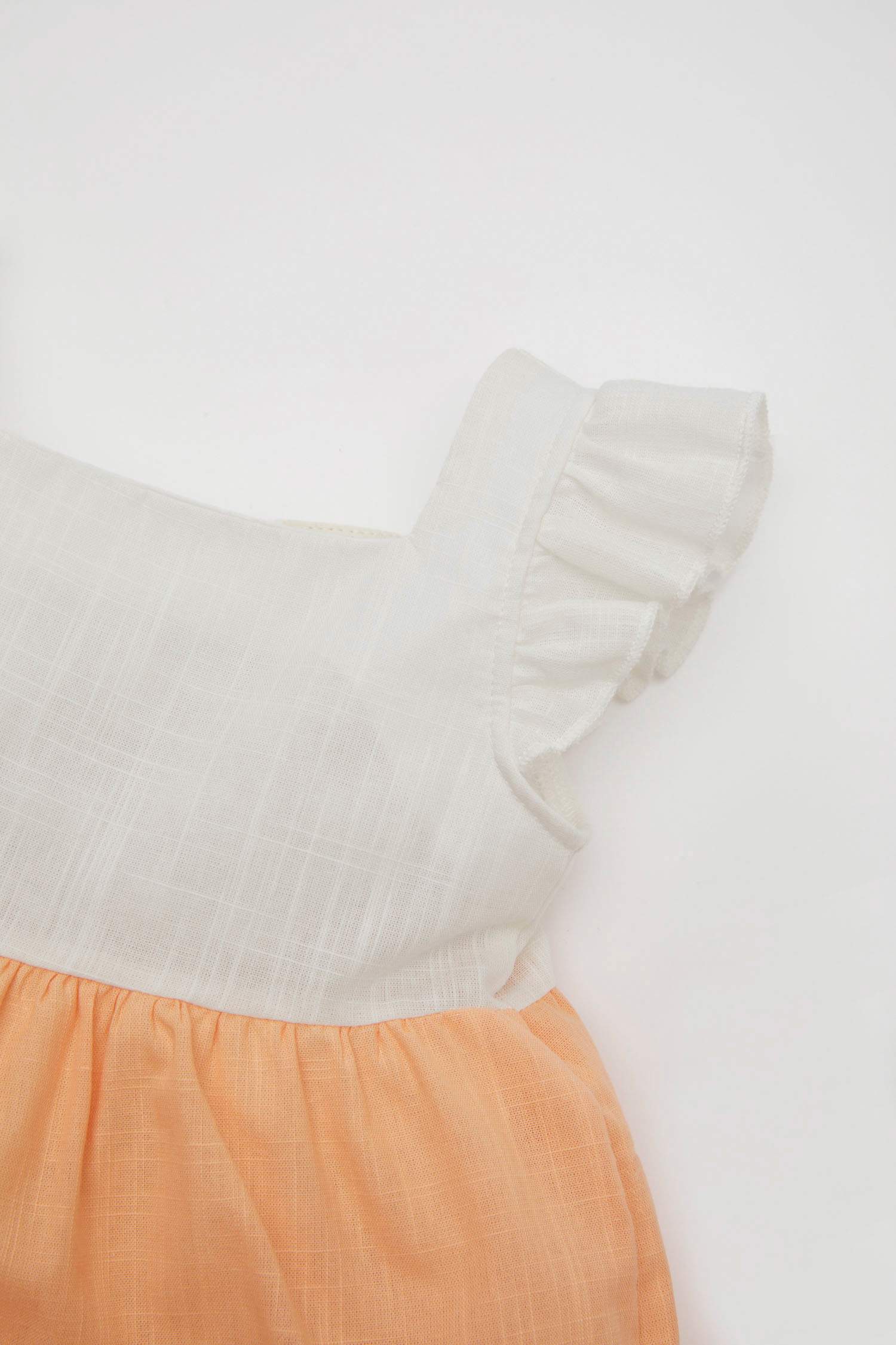 فستان بناتي ذو مظهر كتاني قصة عادية نص ردن