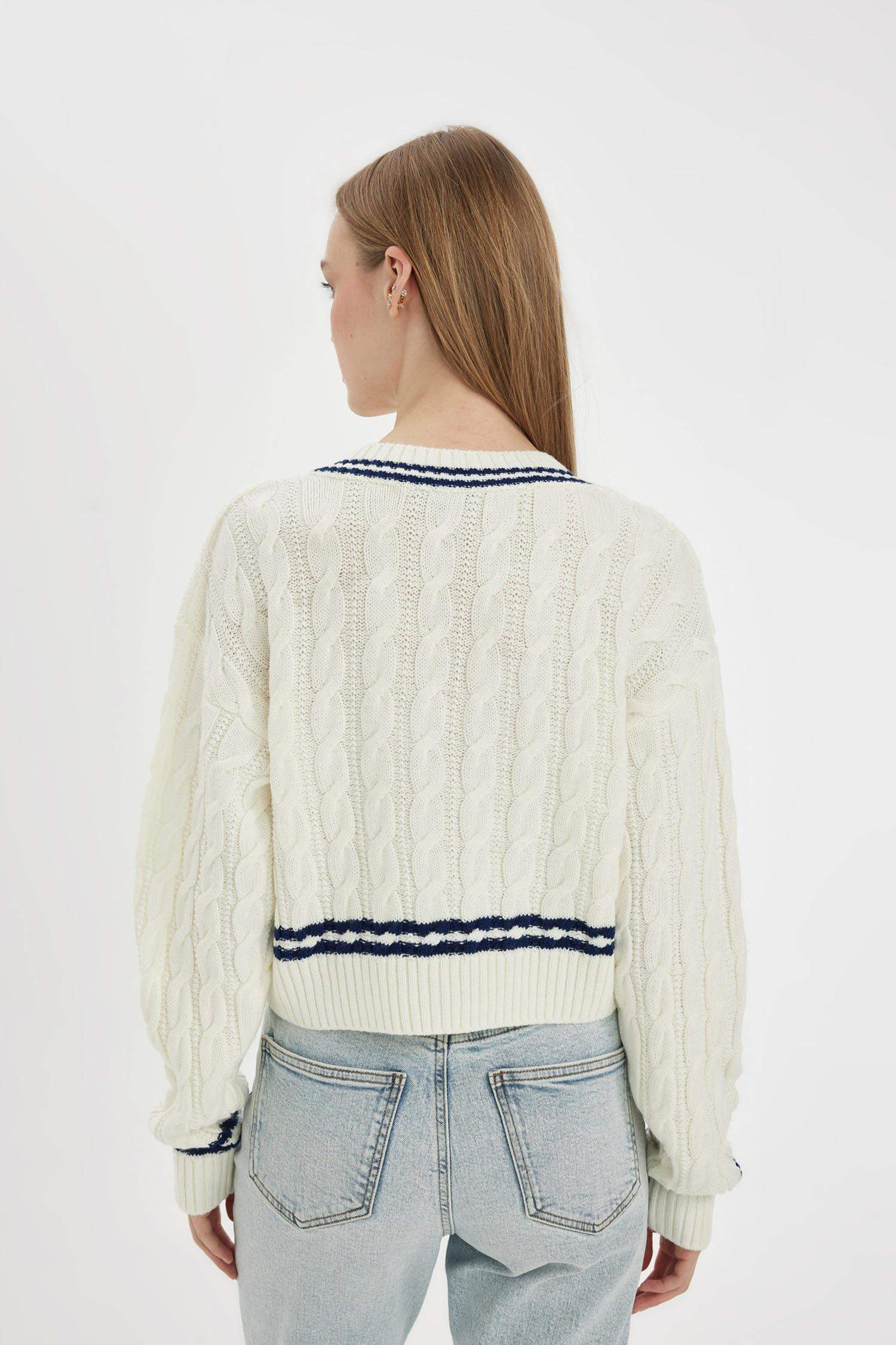 Coool Regular Fit V Yaka Saç Örgülü Çizgili Triko Kazak