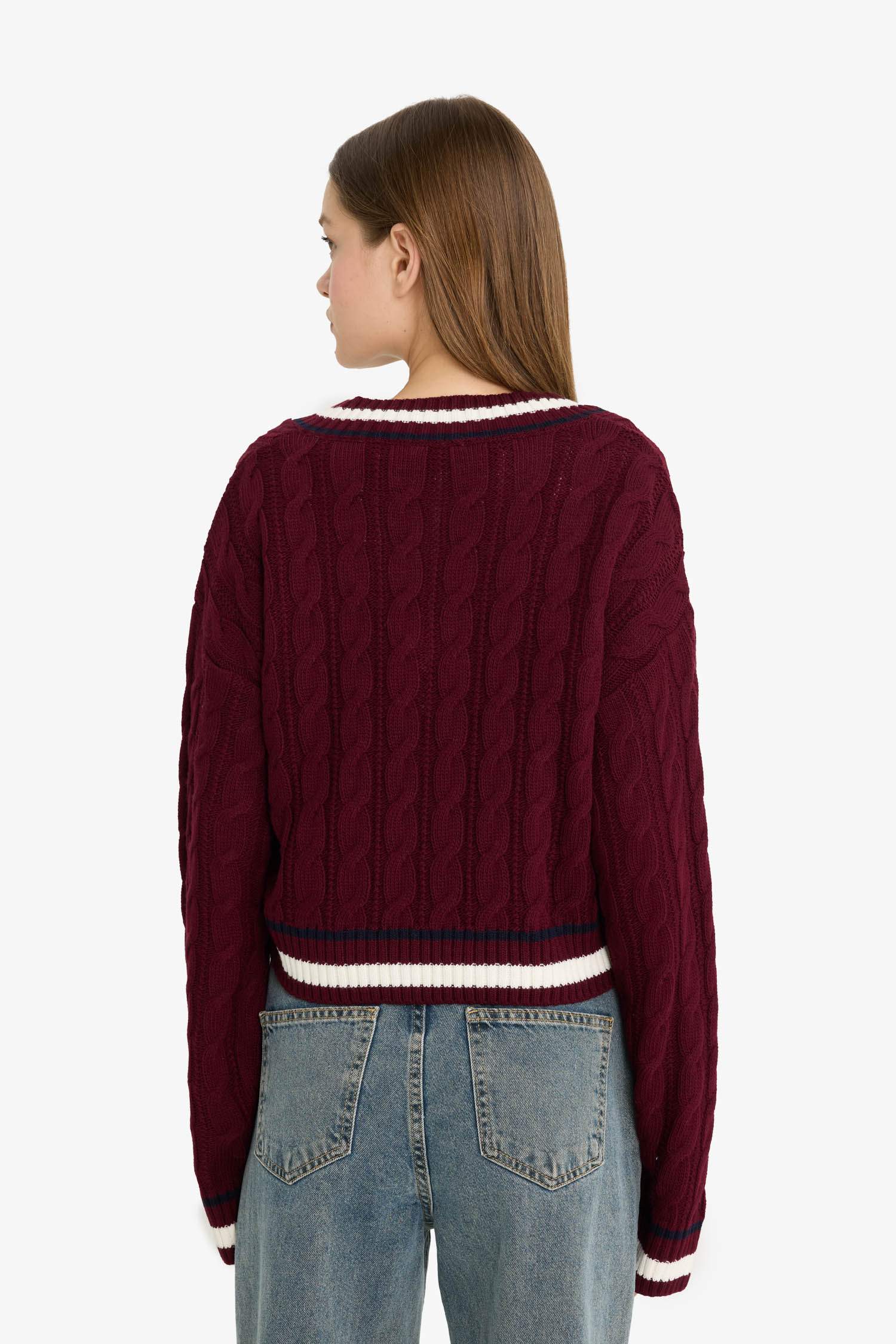 بلوز تريكو قصة عادية بياخة V