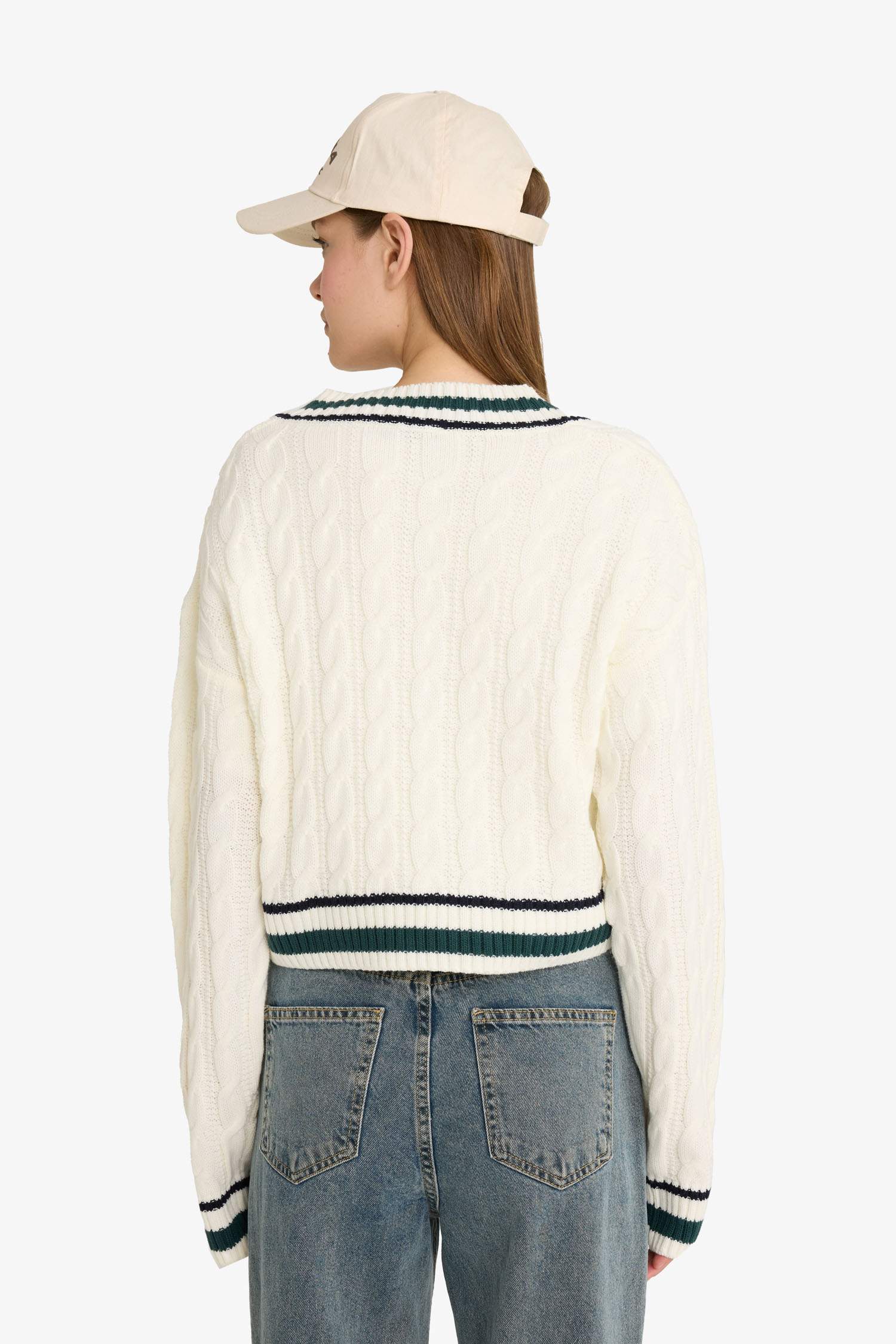 بلوز تريكو قصة عادية بياخة V