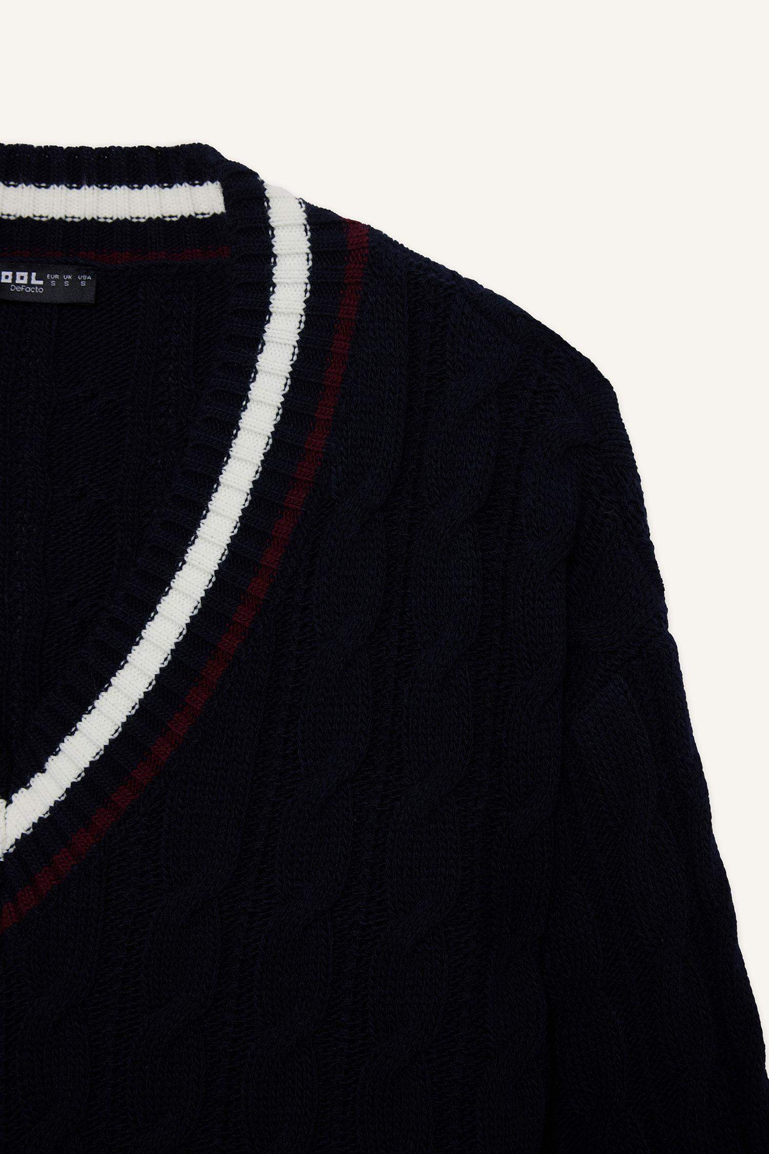 Coool Regular Fit V Yaka Saç Örgülü Triko Kazak