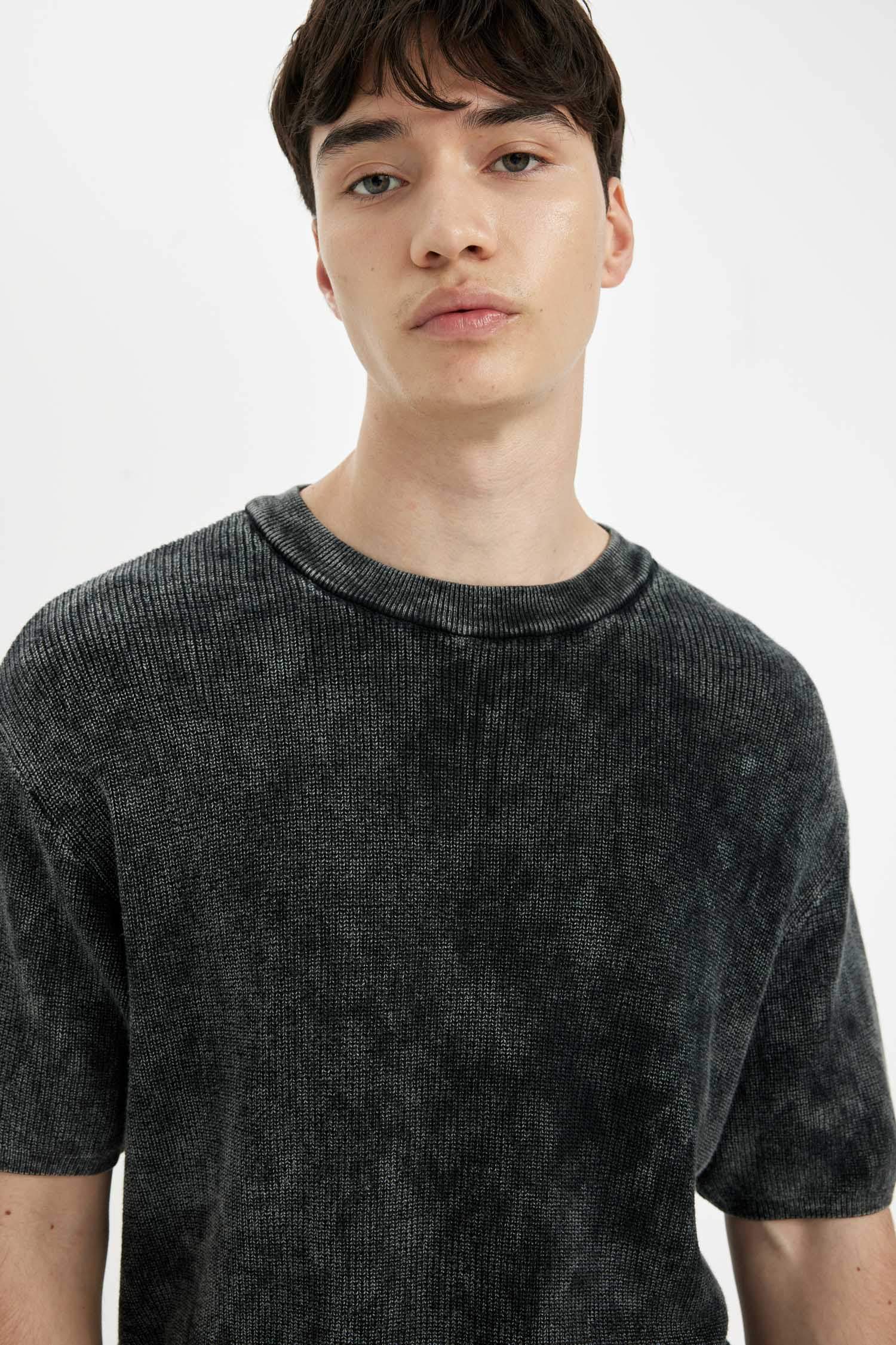 Relax Fit Crew Neck Knitwear T-Shirt