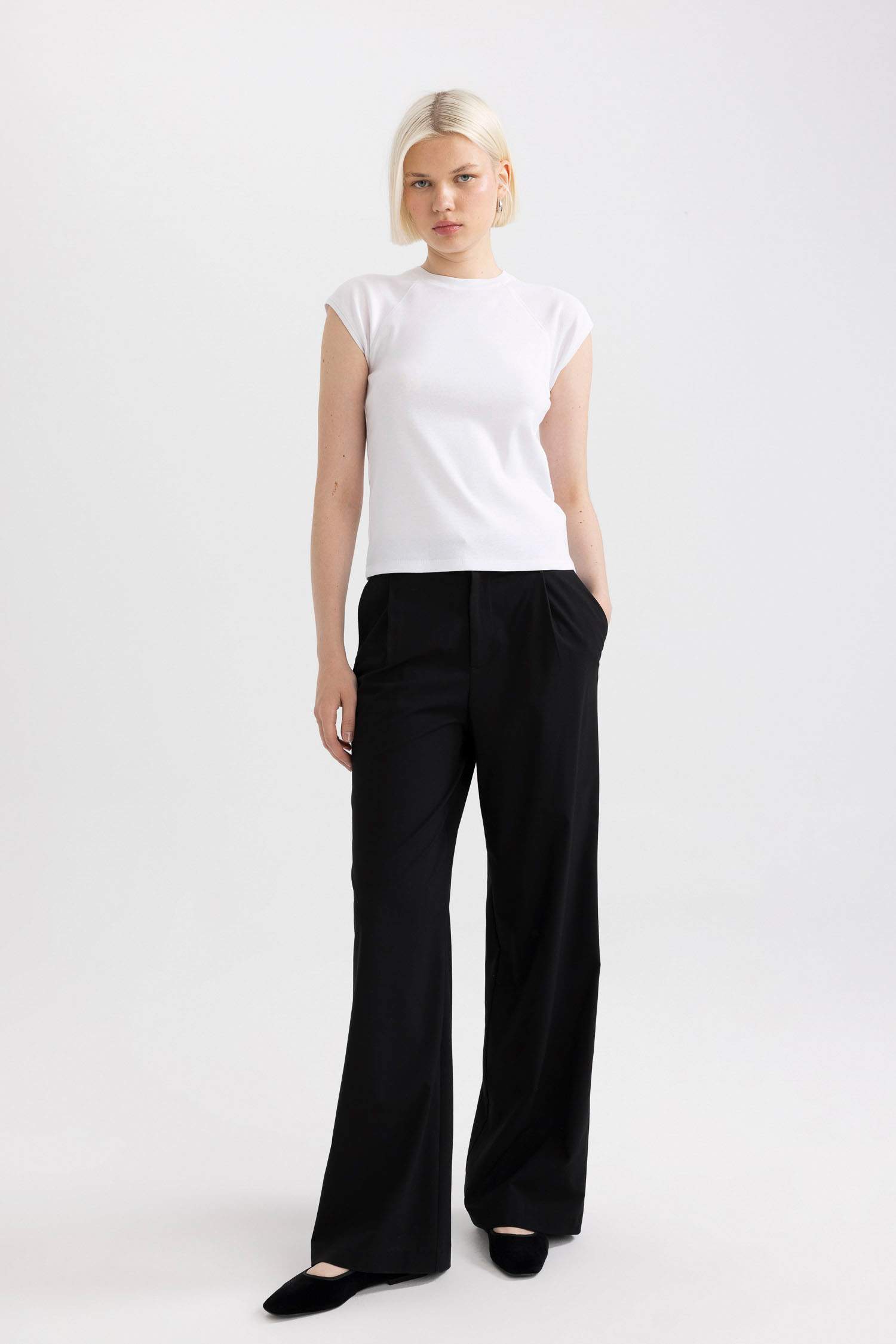 Slim Fit Crew Neck Ribana Short Sleeve T-Shirt