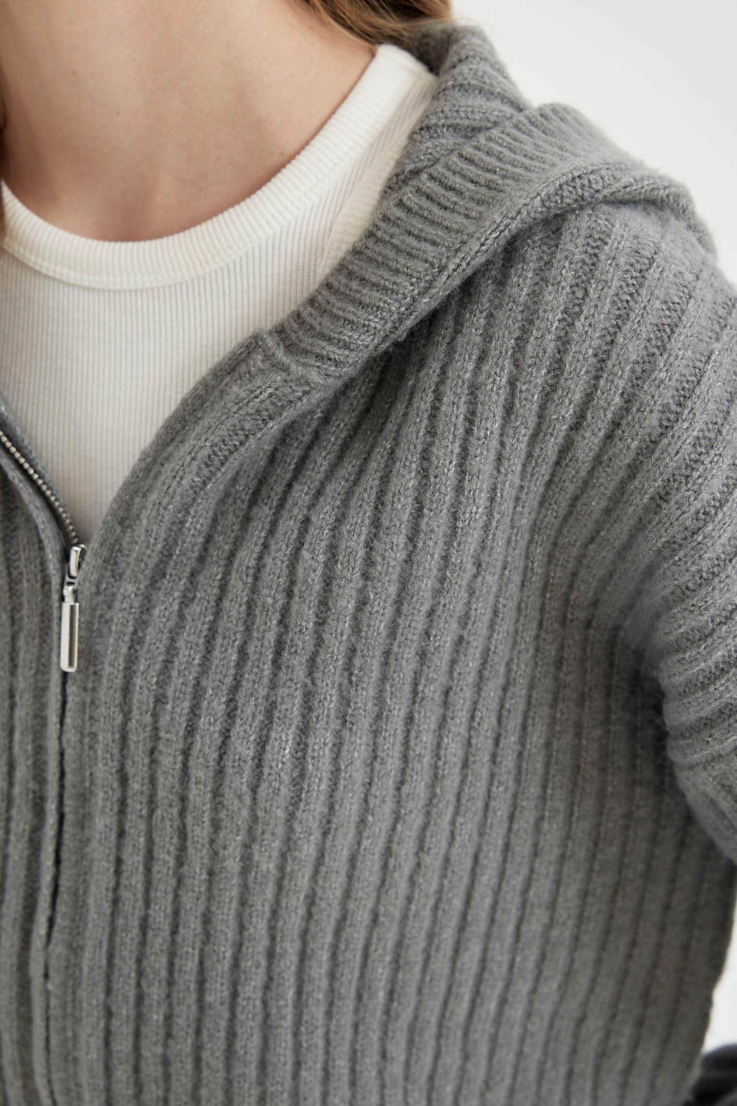 Regular Fit Kapüşonlu Fermuarlı Triko Hırka