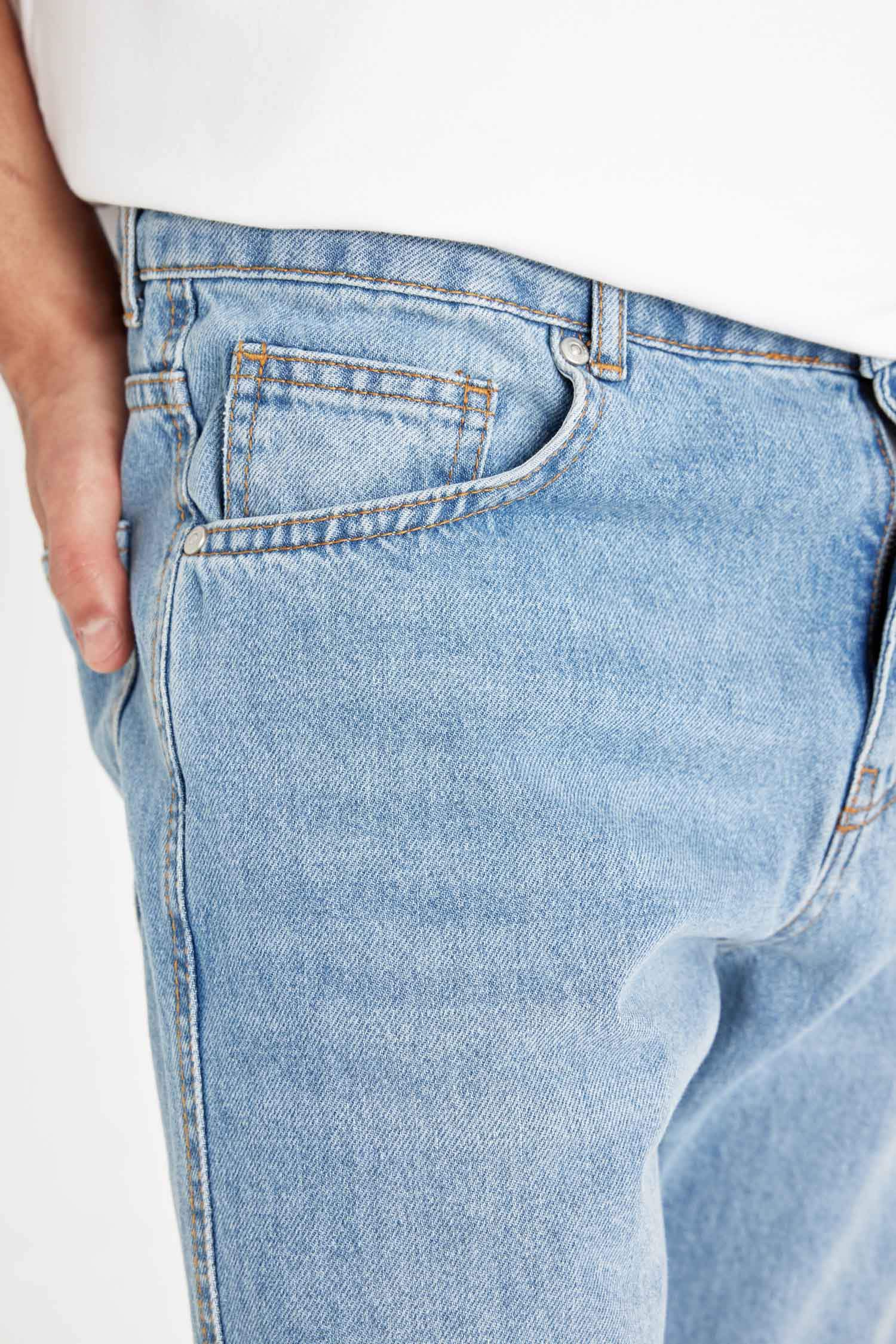 %100 Pamuk Straight Fit Normal Kalıp Normal Bel Boru Paça Jean Pantolon