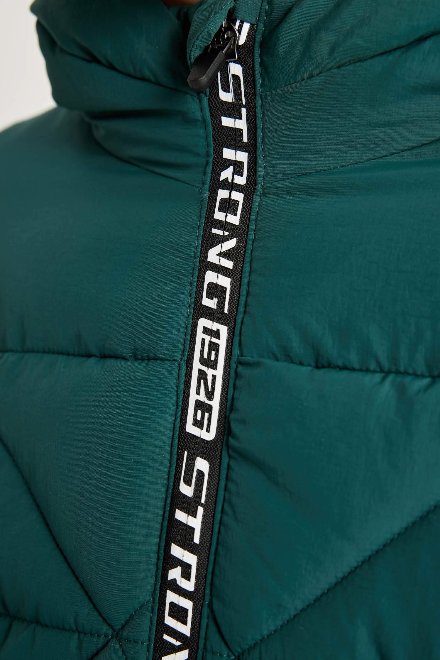 Erkek Çocuk Su Geçirmez Kapüşonlu Fermuarlı Cepli Mont