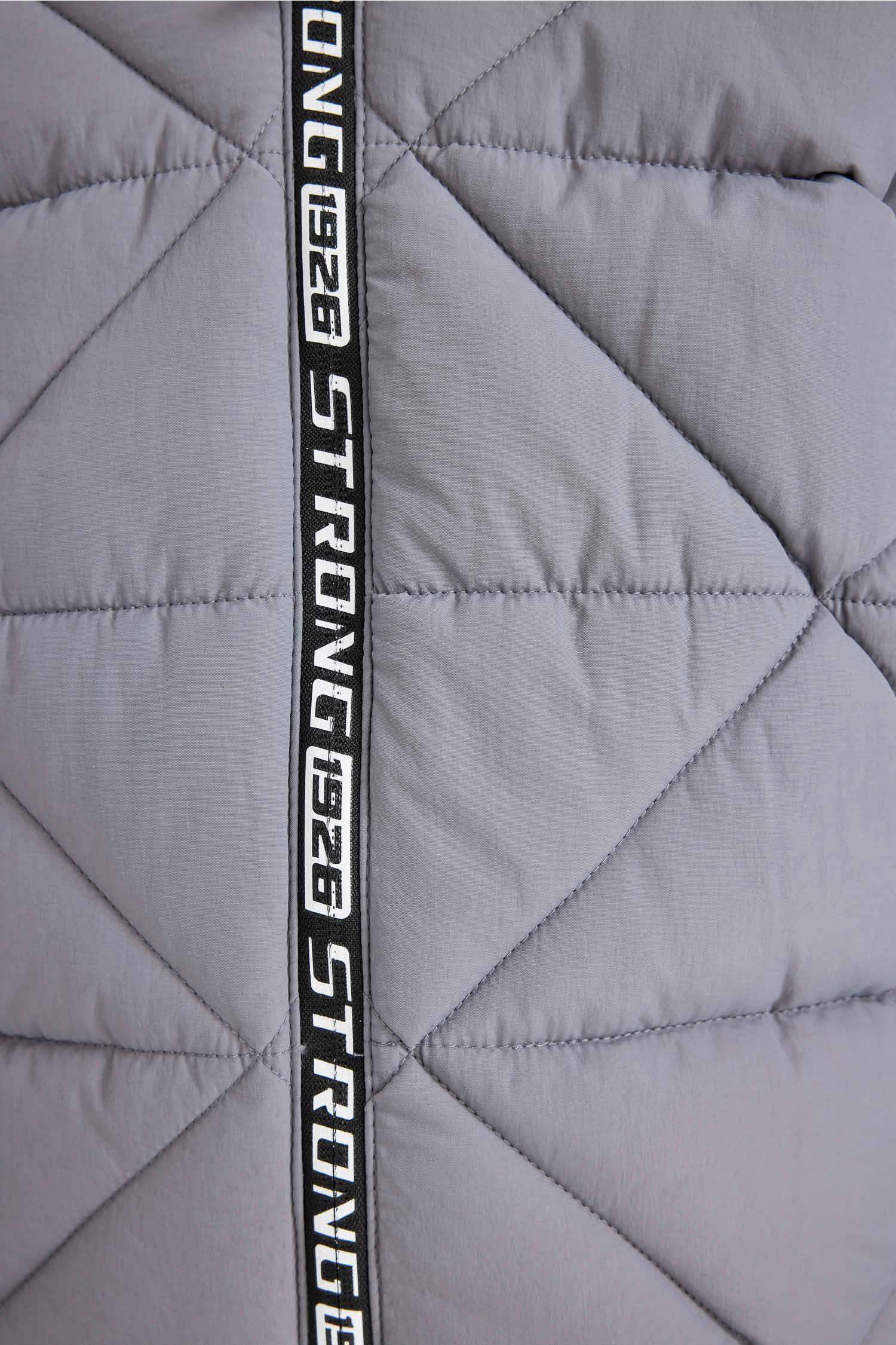 Erkek Çocuk Su Geçirmez Kapüşonlu Fermuarlı Cepli Mont