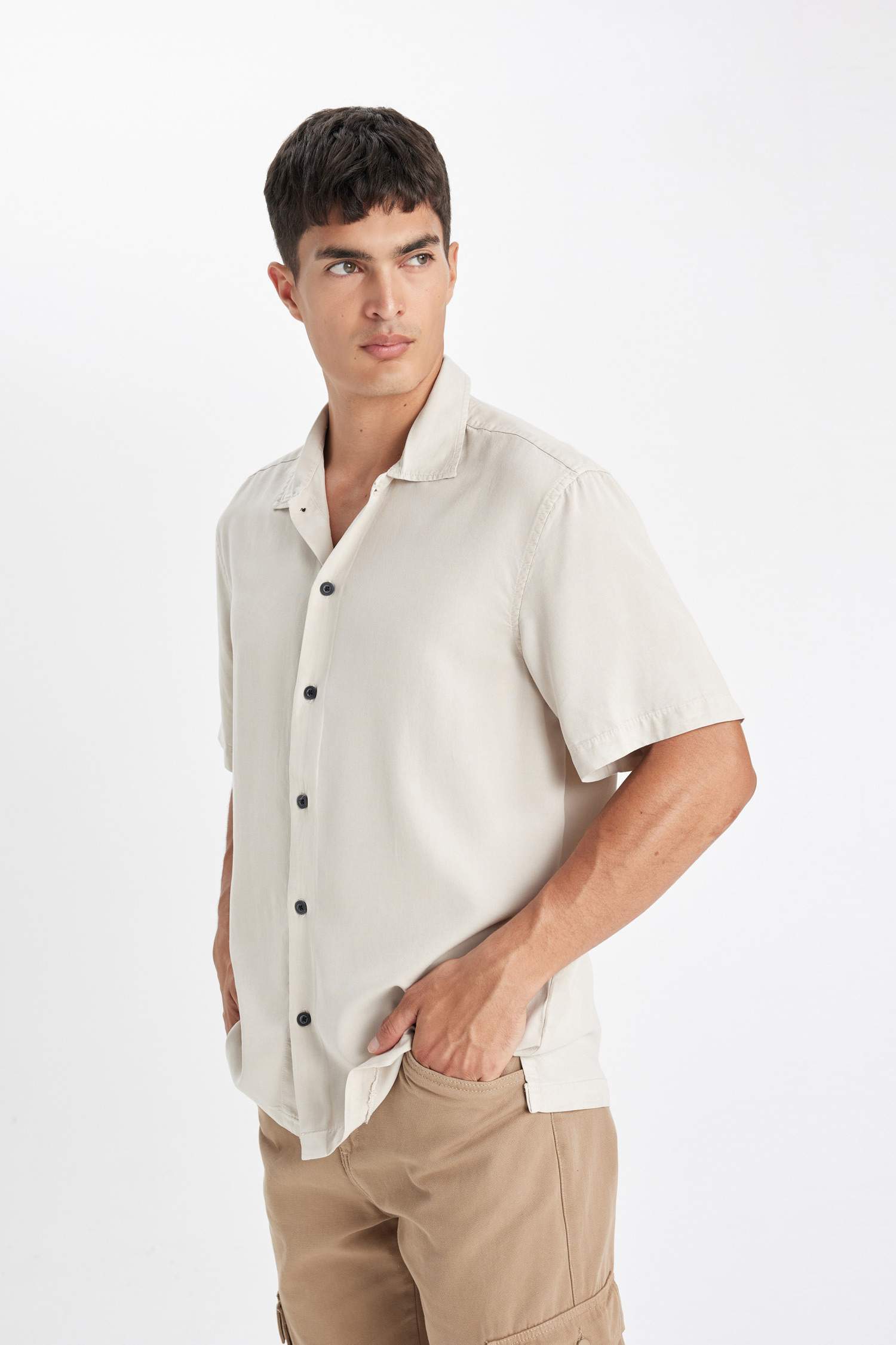 релакс пішімі Қысқа жеңді жейде