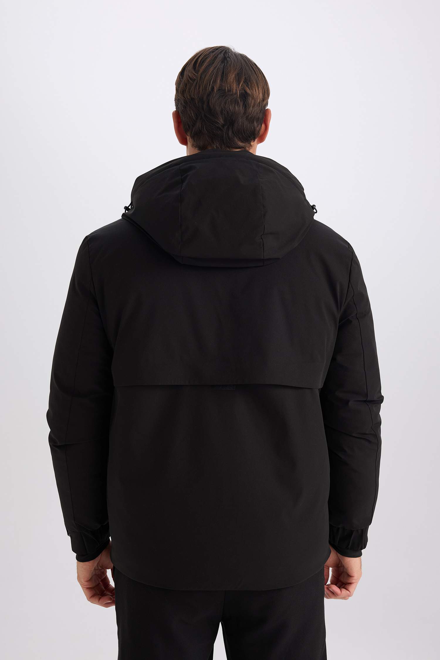 Su İtici Slim Fit Dar Kesim Kapüşonlu Fermuarlı Çıtçıt Kapamalı Cepli Mont