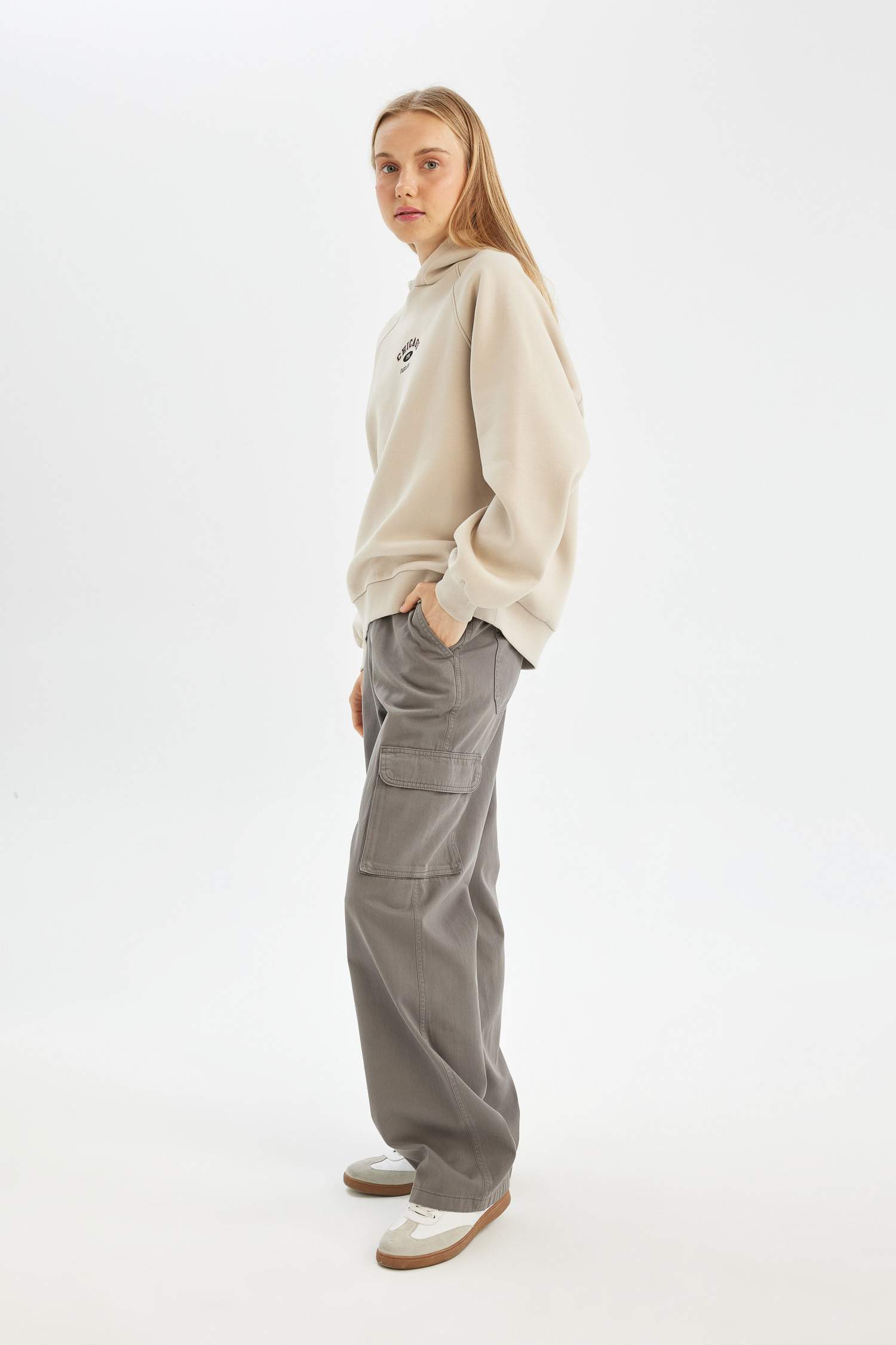 Straight Fit High Waist Gabardine Cargo Pants