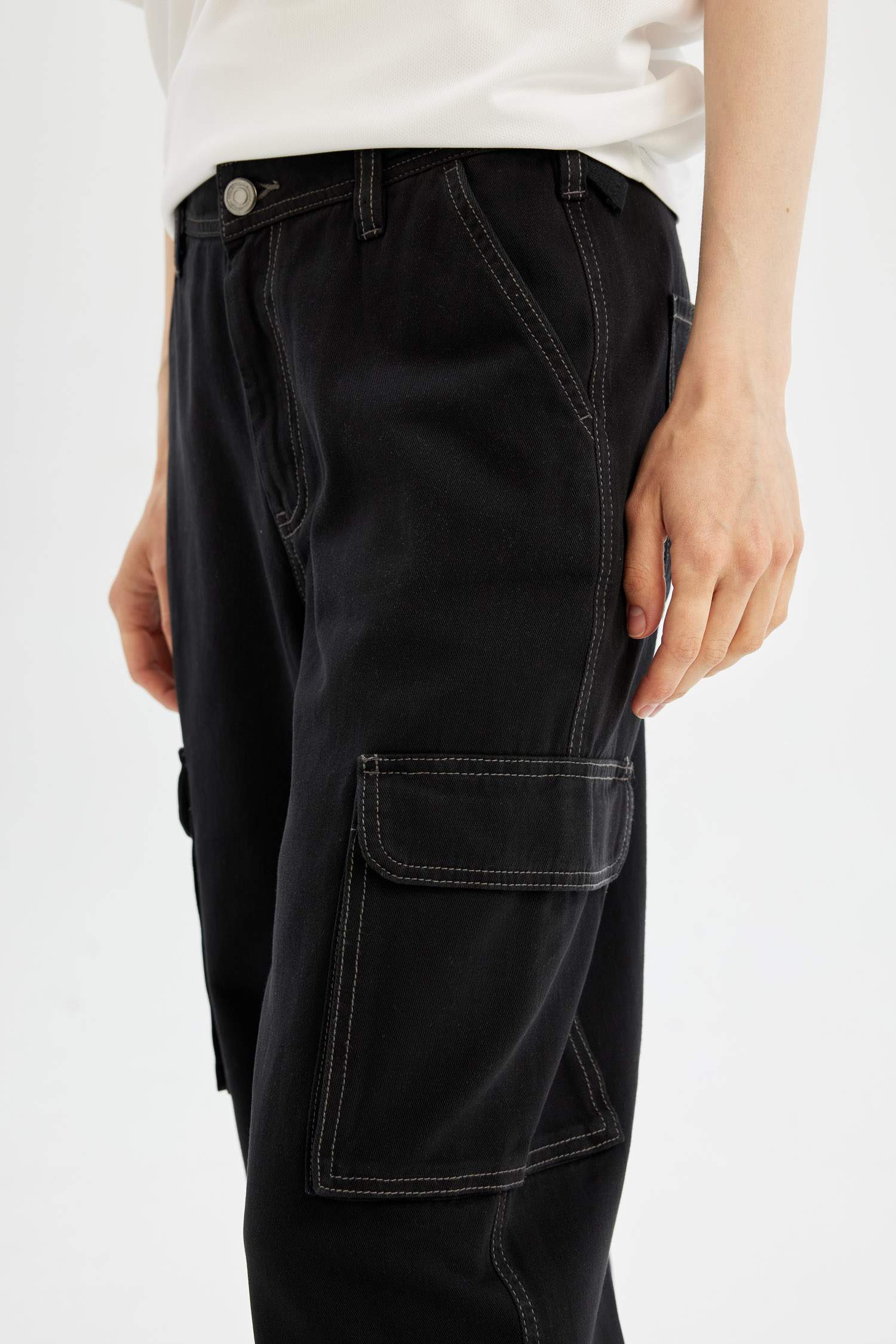 Straight Fit High Waist Gabardine Cargo Pants