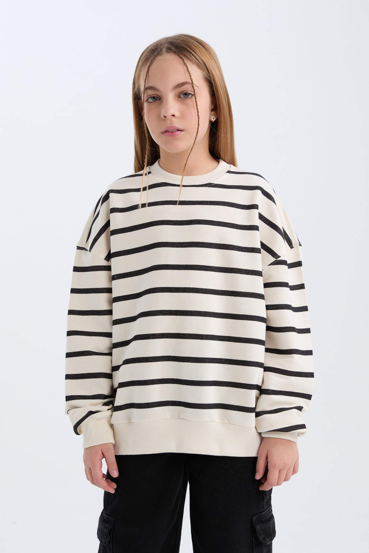 Girl Oversize Fit Pattern Crew Neck Striped Sweatshirt