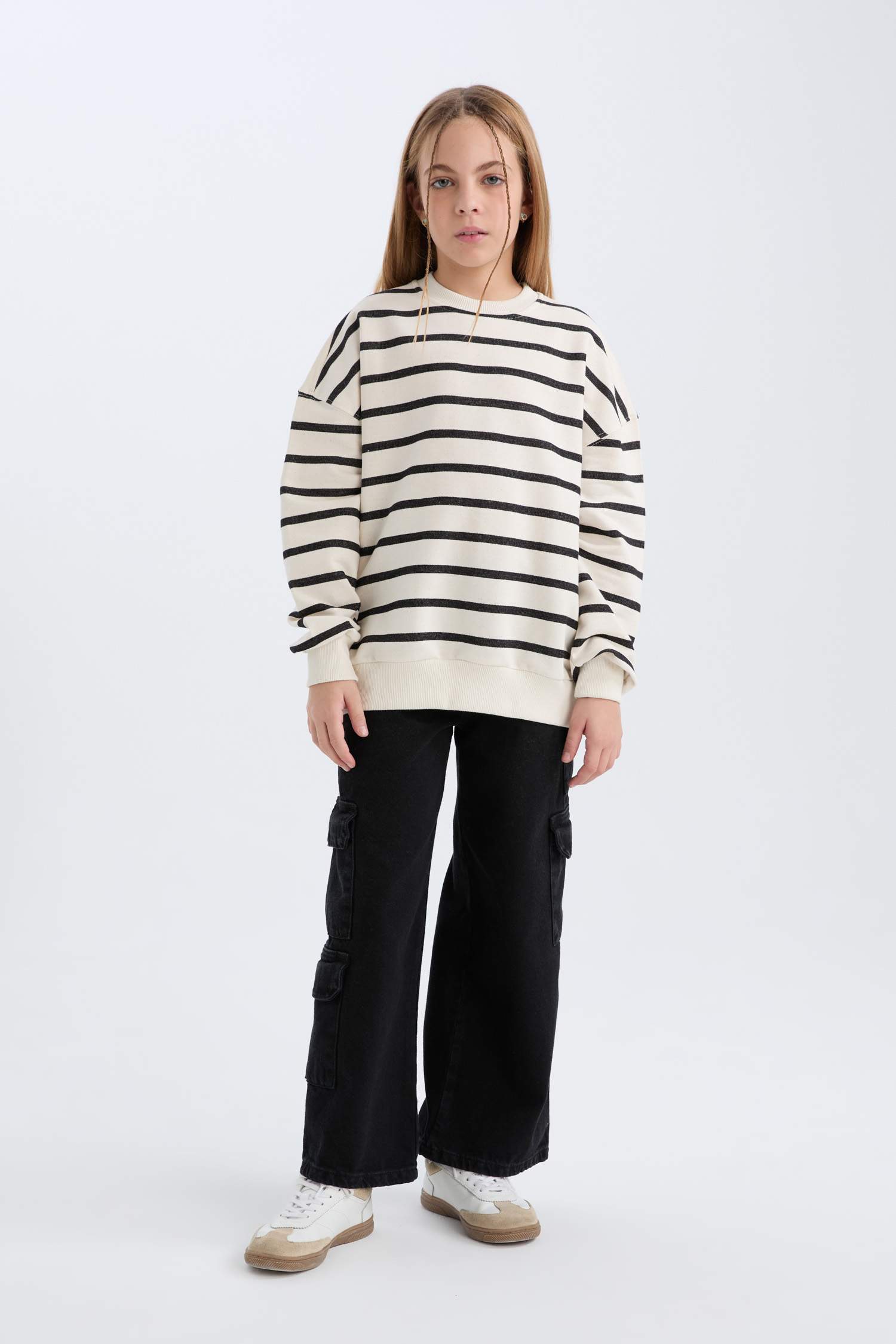 Girl Oversize Fit Pattern Crew Neck Striped Sweatshirt