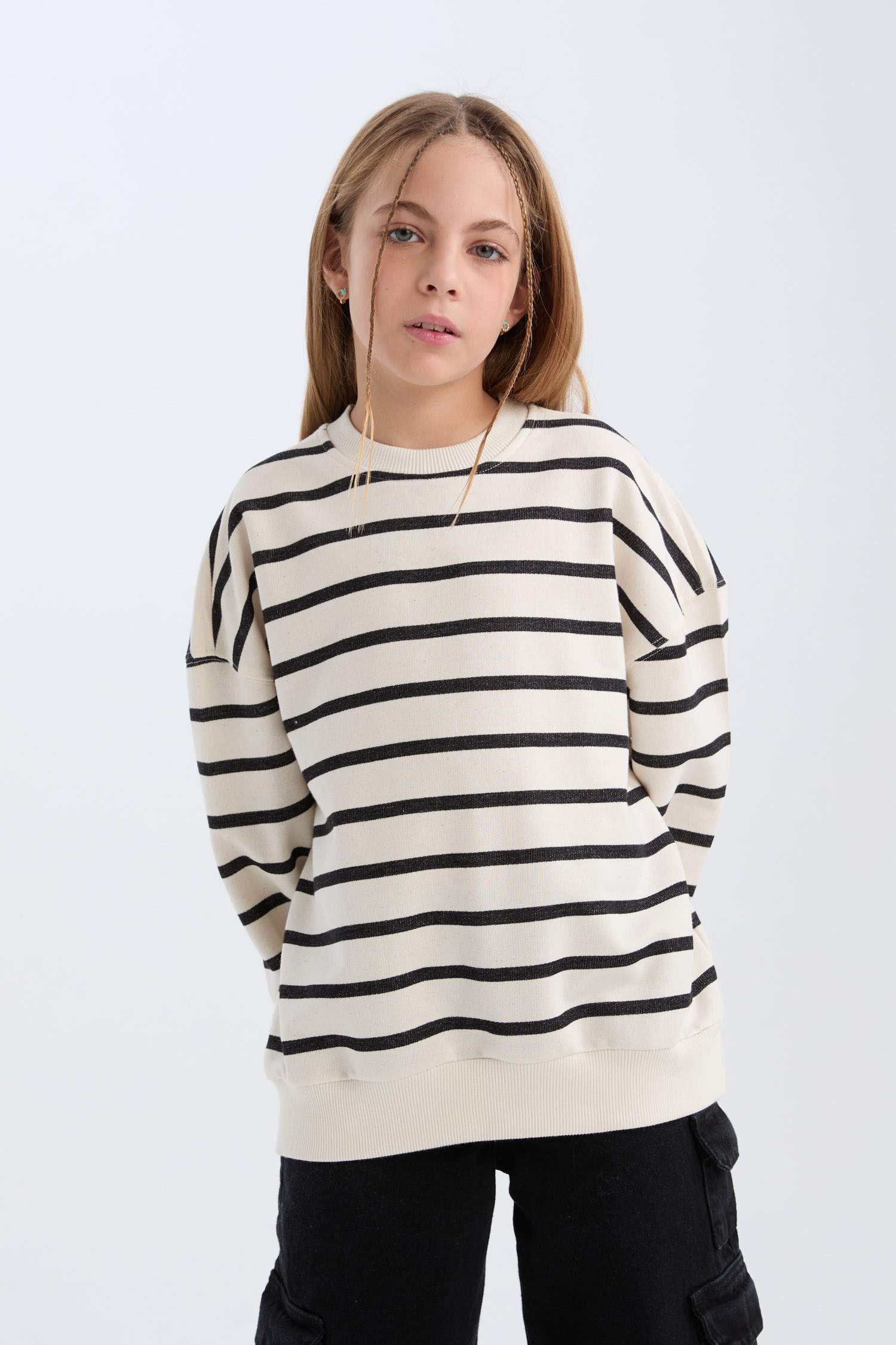 Girl Oversize Fit Pattern Crew Neck Striped Sweatshirt