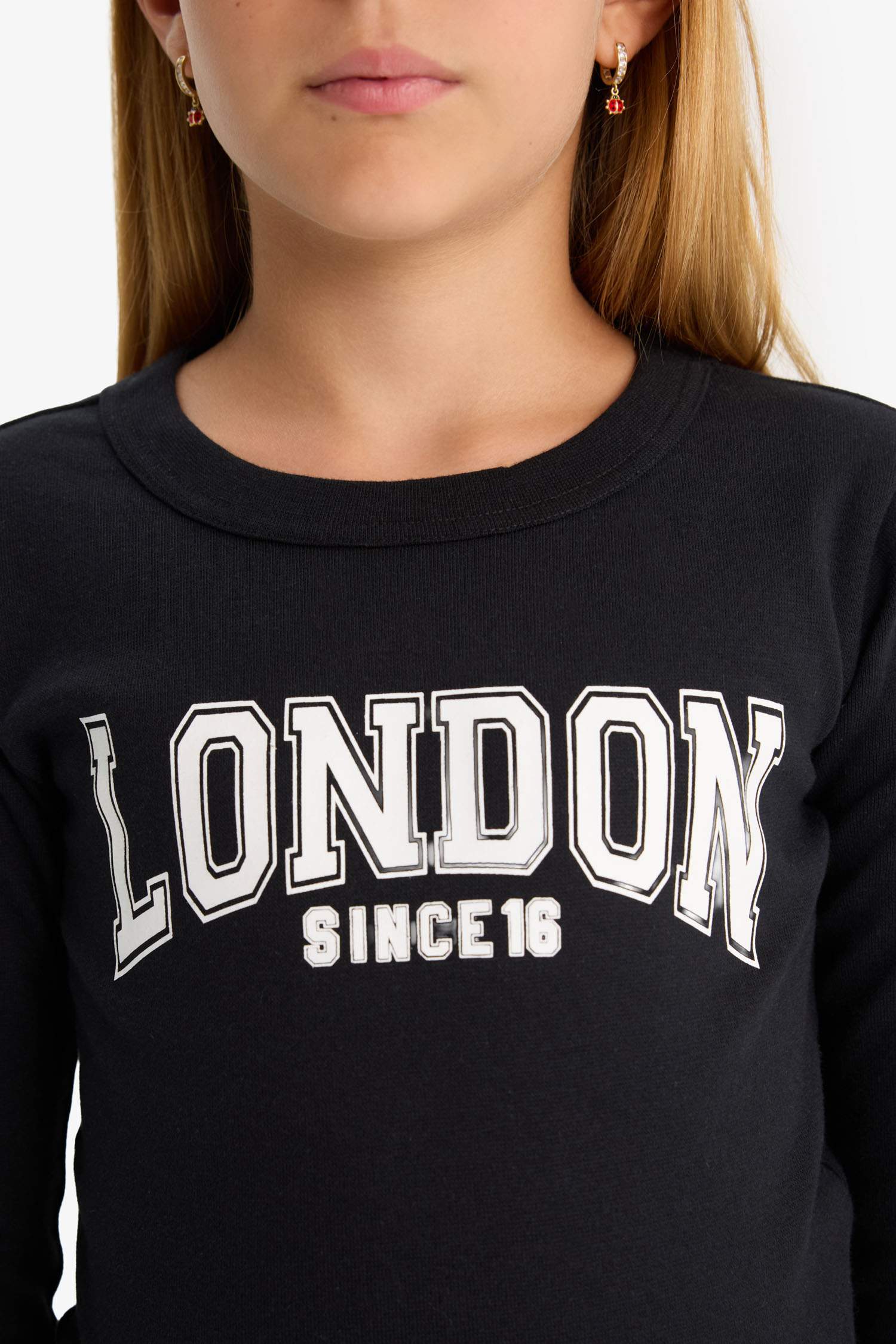 تيشيرت بناتي ردن طويل مضلع بطبعة شعار سليم فيت بياخة مستديرة