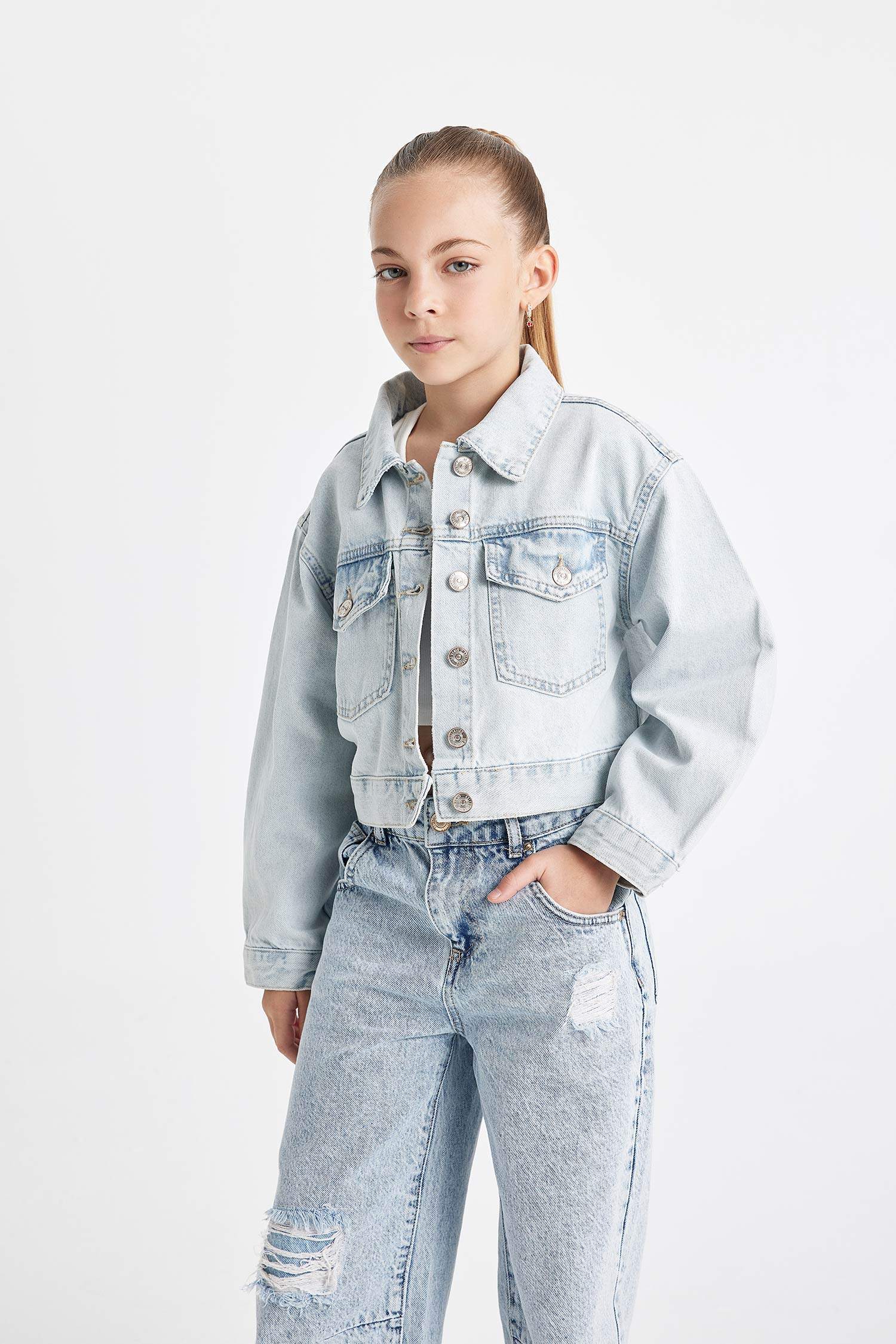Girl Buttoned Short Denim Jacket