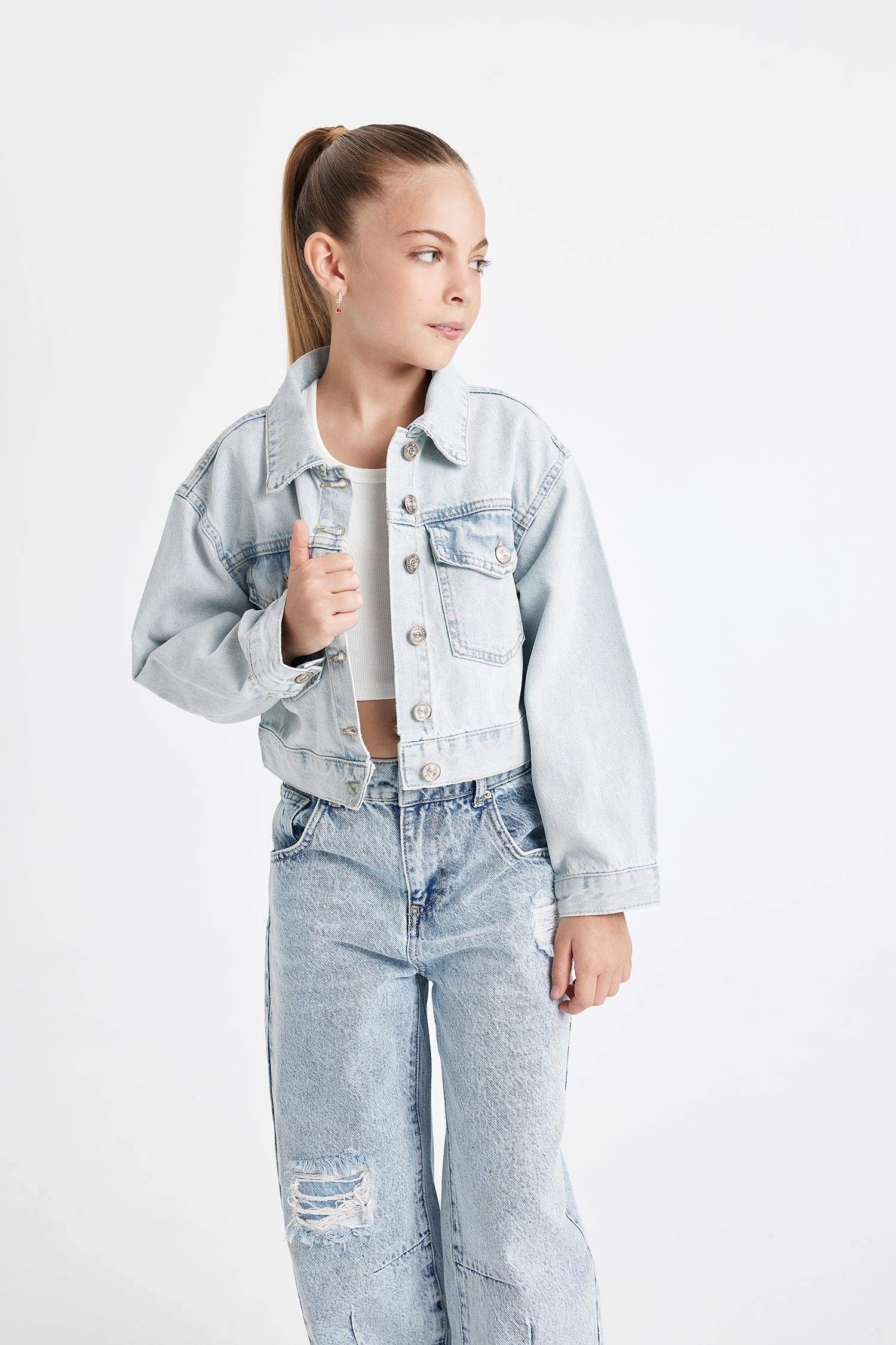 Girl Buttoned Short Denim Jacket