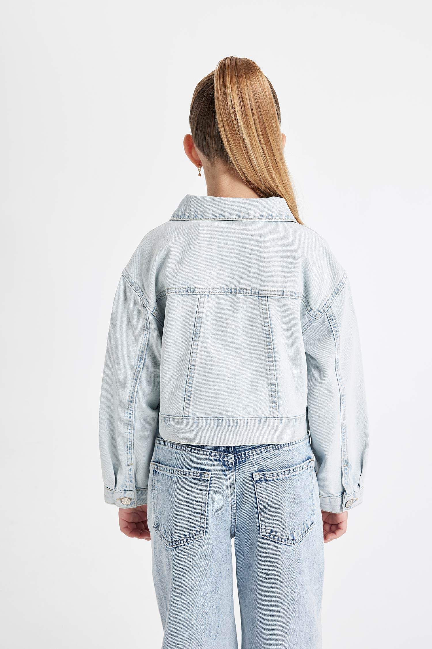 Girl Buttoned Short Denim Jacket