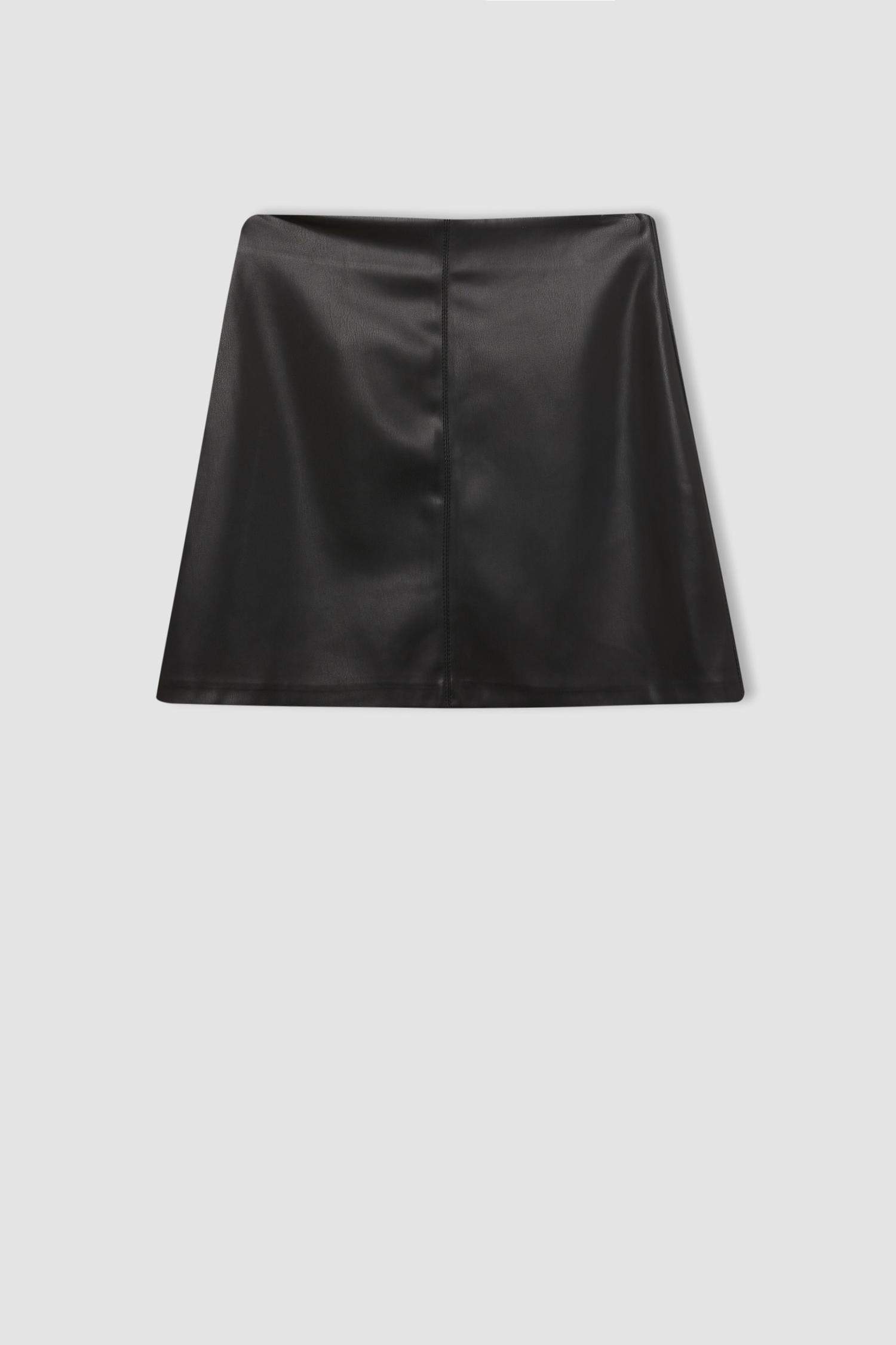 Coool A Cut Faux Leather Mini Knitted Skirt