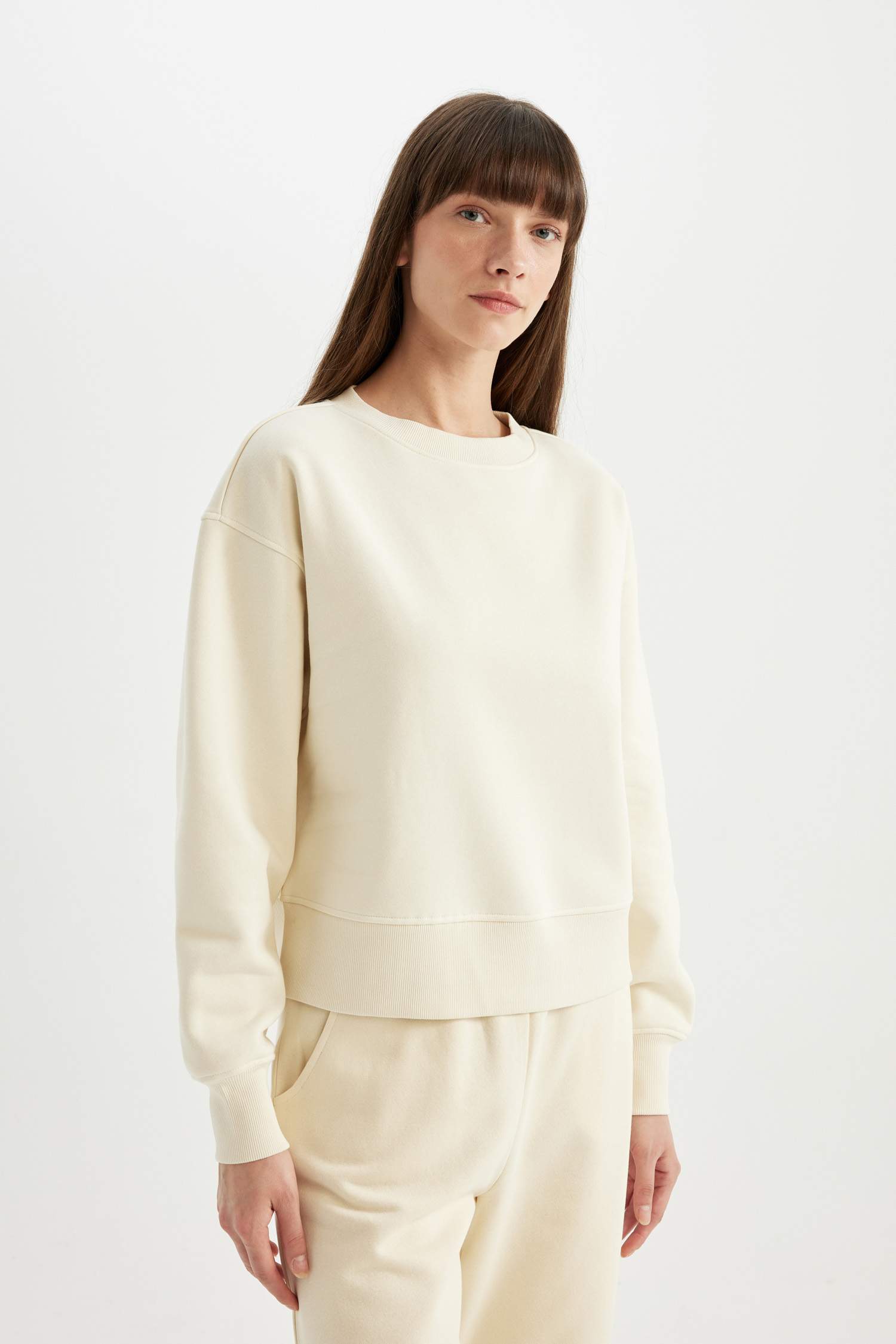 Свитшот из плотной ткани