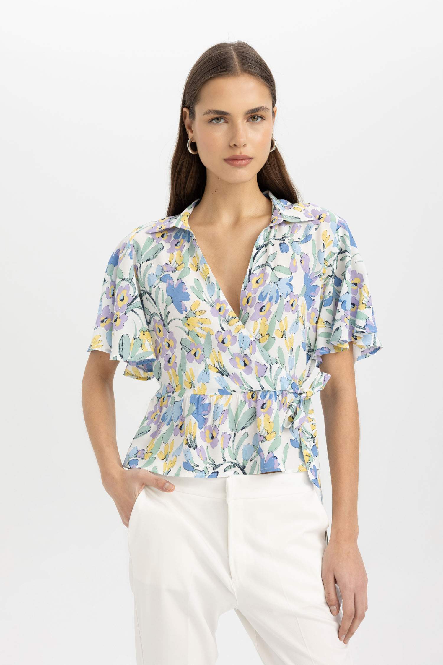 Fitted Kruvaze Yaka Çiçekli Maroken Kısa Kollu Bluz