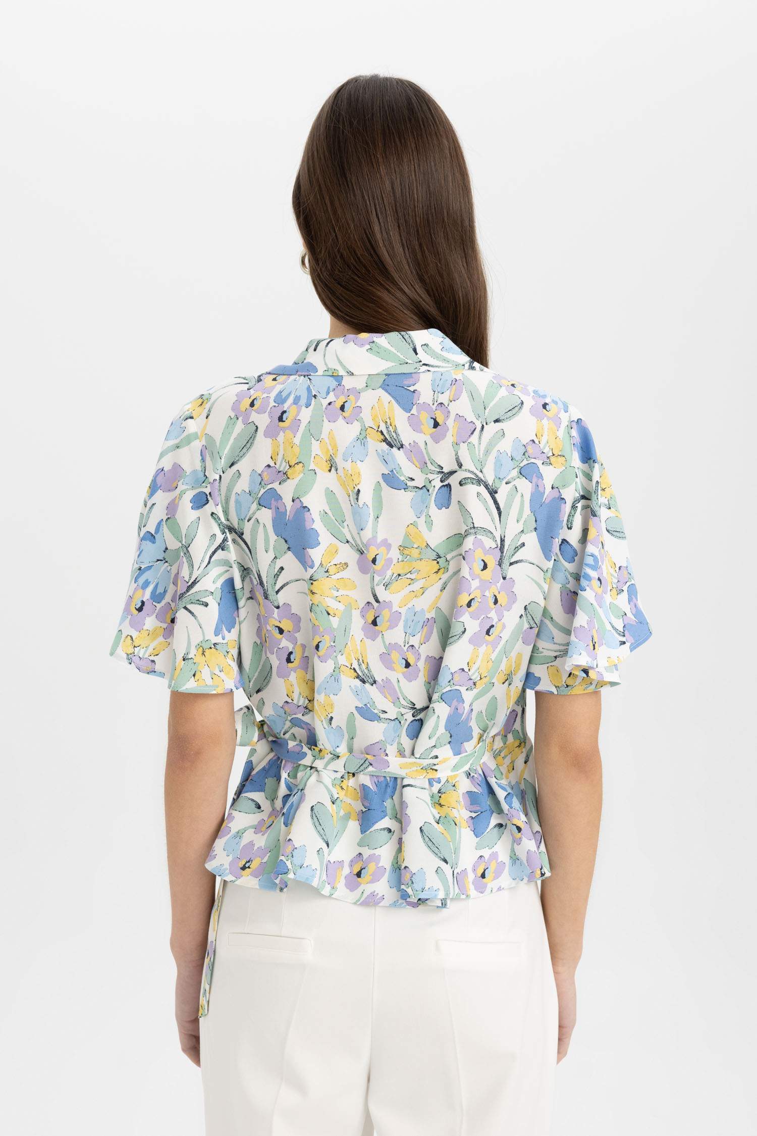 Fitted Kruvaze Yaka Çiçekli Maroken Kısa Kollu Bluz