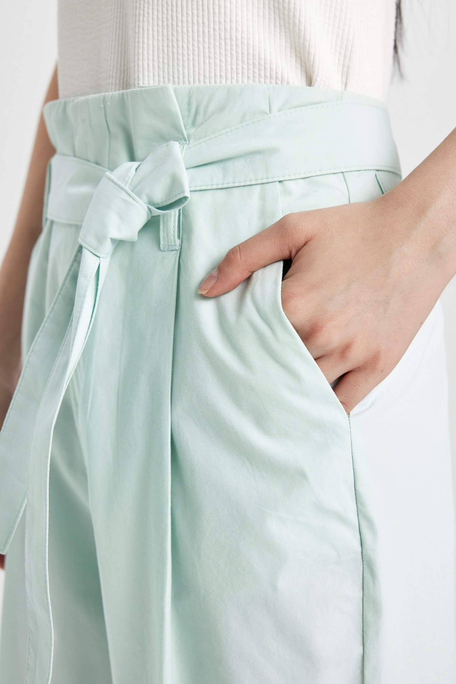 Paperbag Fit Ankle Length With Pockets Gabardine Trousers