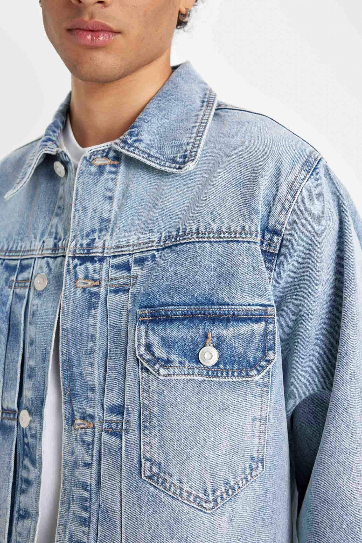 جاكيت قطن جينز كروب قصة عادية