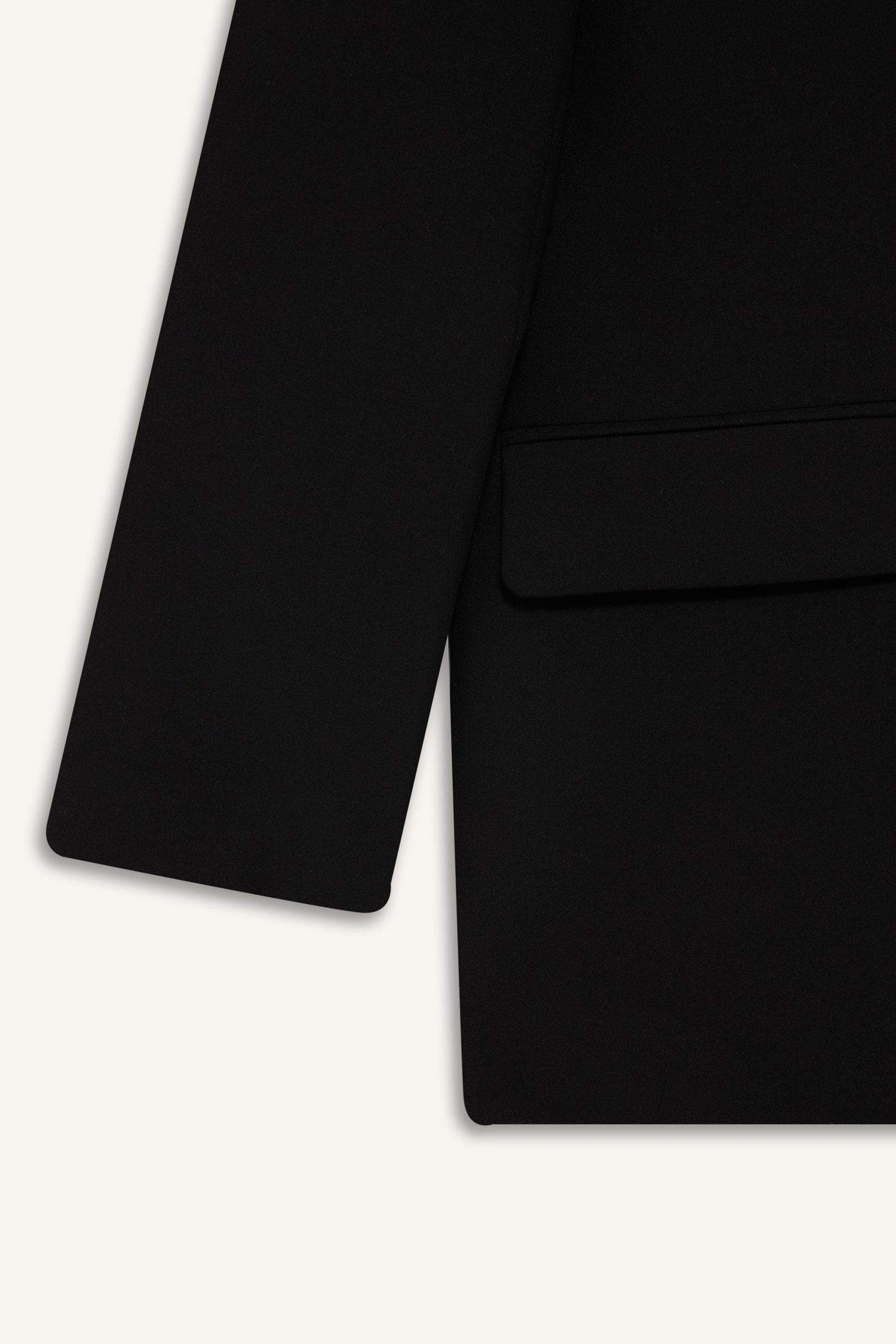 سترة بليزر قصة عادية بجيب