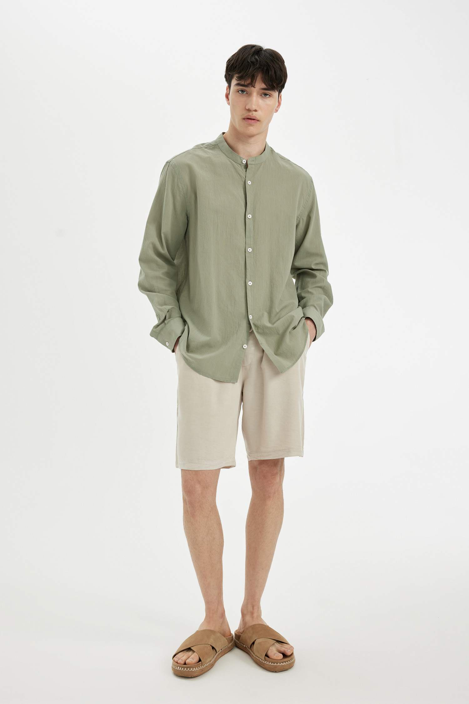 %100 Pamuk Regular Fit Hakim Yaka Basic Düz Uzun Kollu Krinkıl Kumaş Gömlek