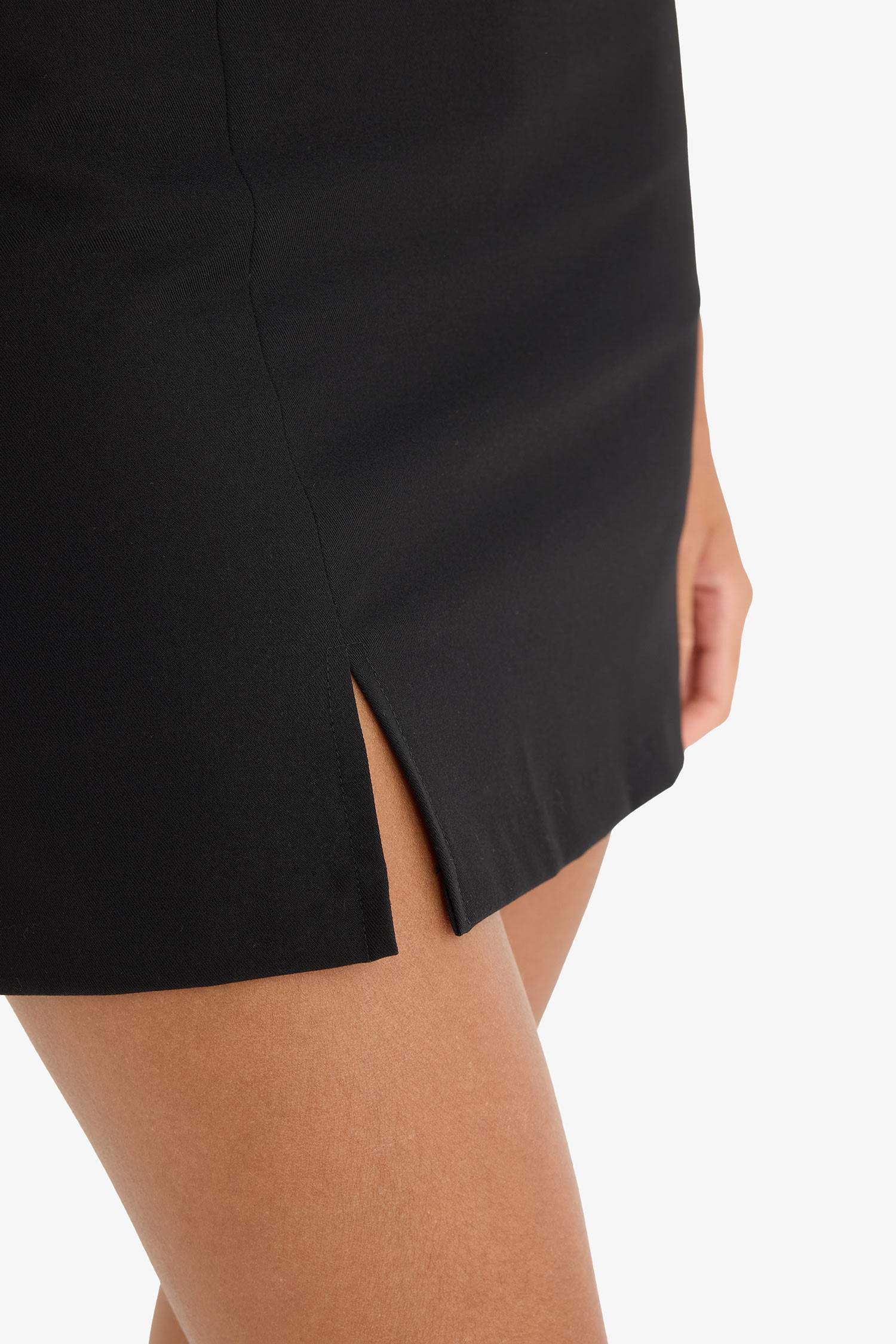 Coool Yüksek Bel Basic Düz Pamuk Astarlı Yırtmaçlı Siyah Mini Şort Etek