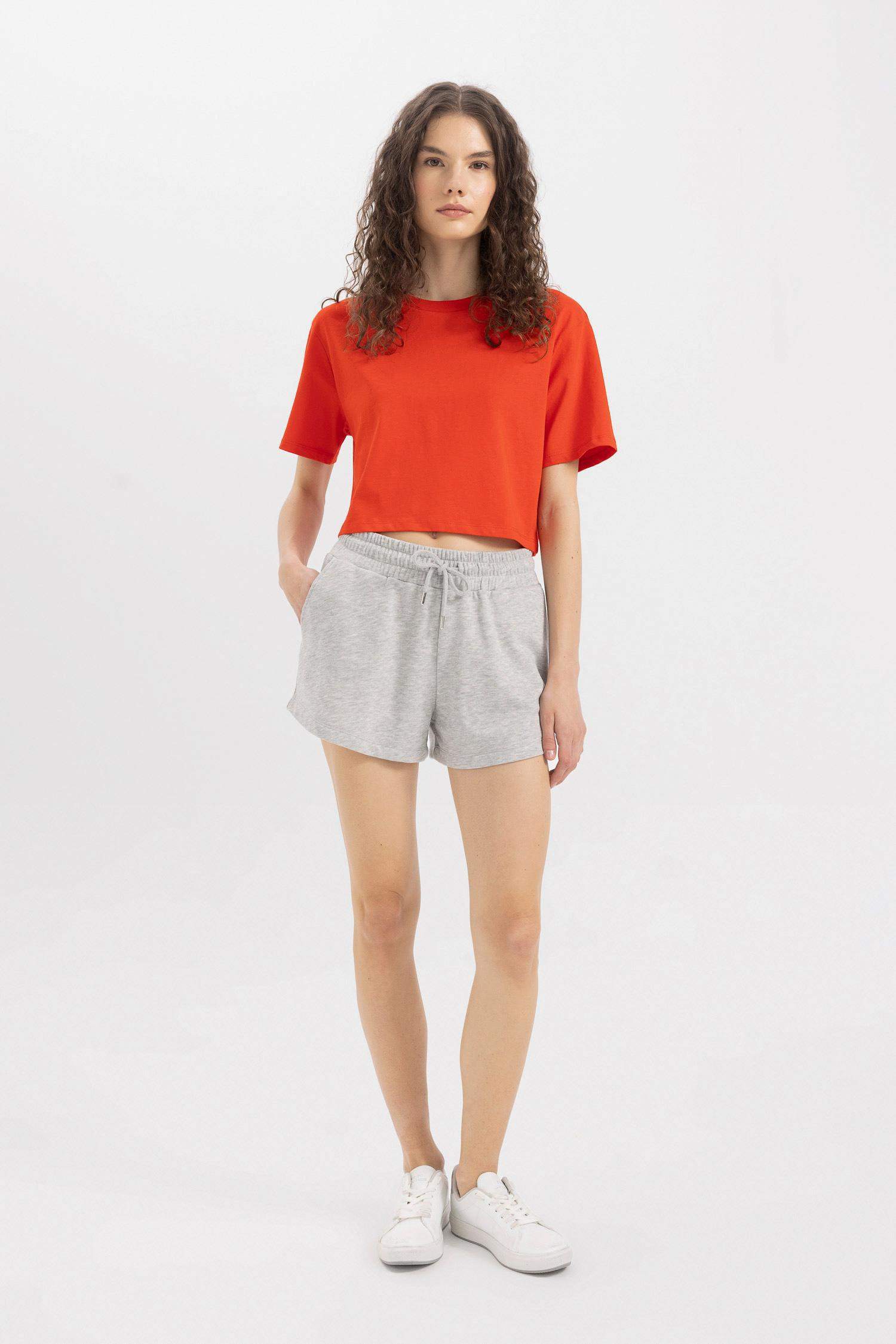 Regular Fit Normal Bel Kısa Basic Düz Şort