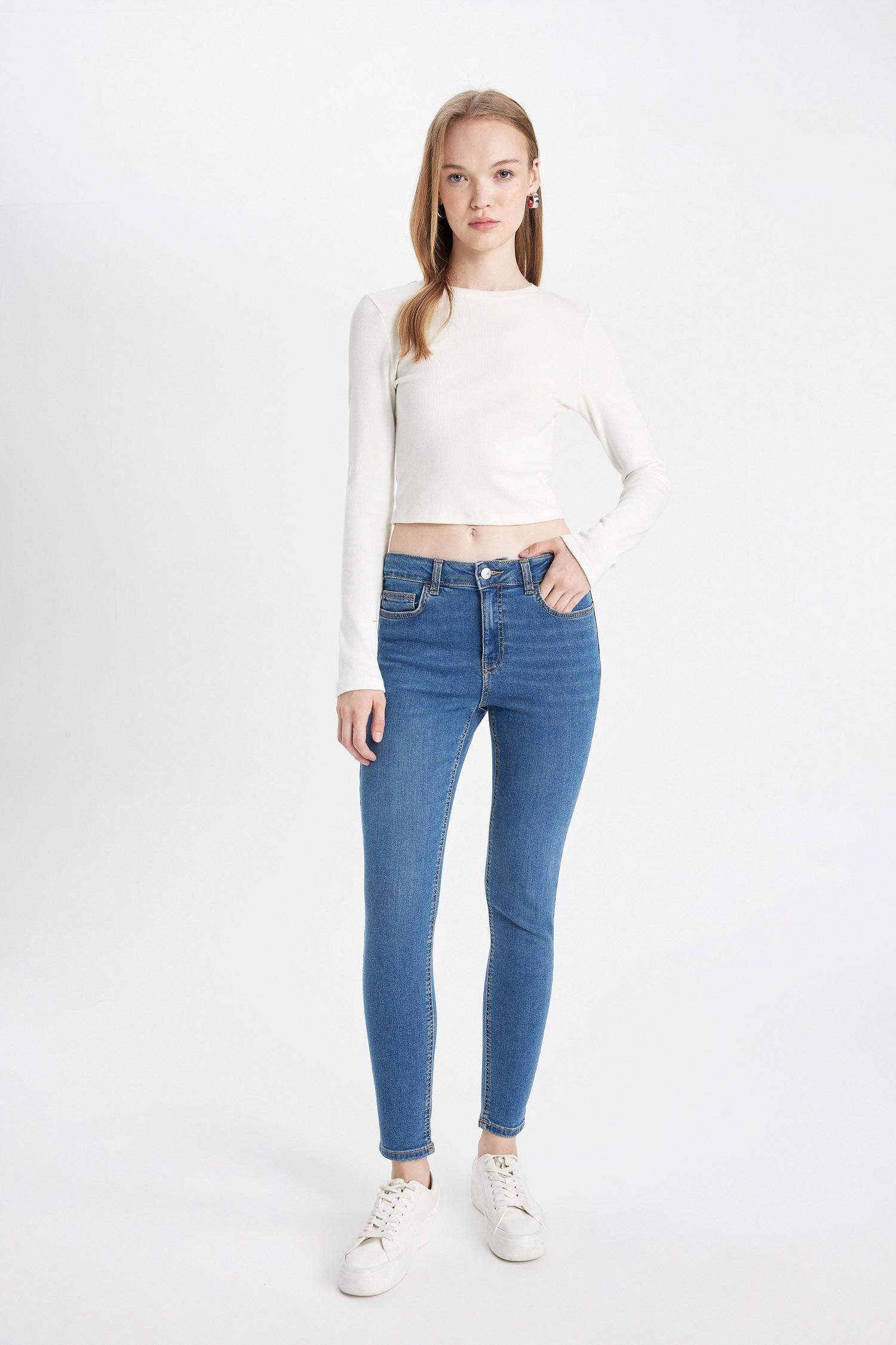 سروال جينز سكيني فيت