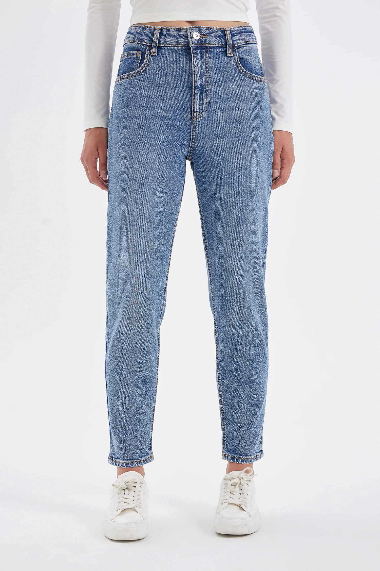 Mom Jean à taille haute à coupe confortable slim longueur cheville à effet délavé