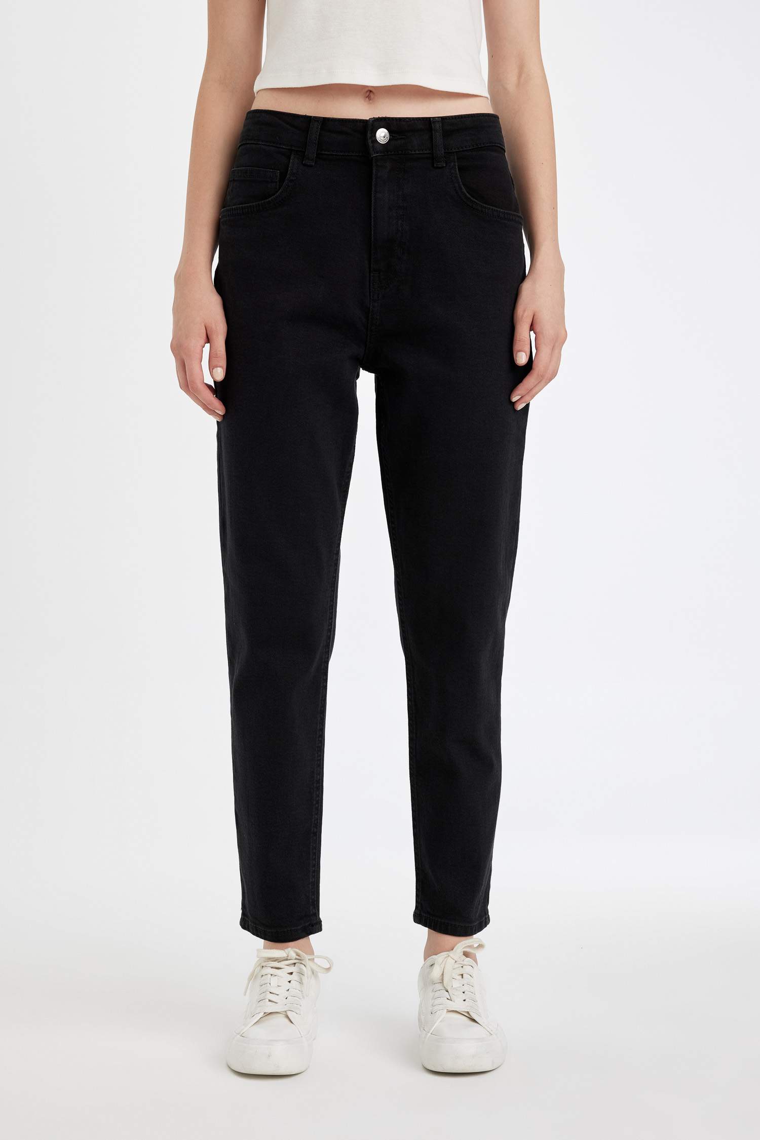 سروال جينز لينا موم فيت بخصر عالي ورجل ضيق