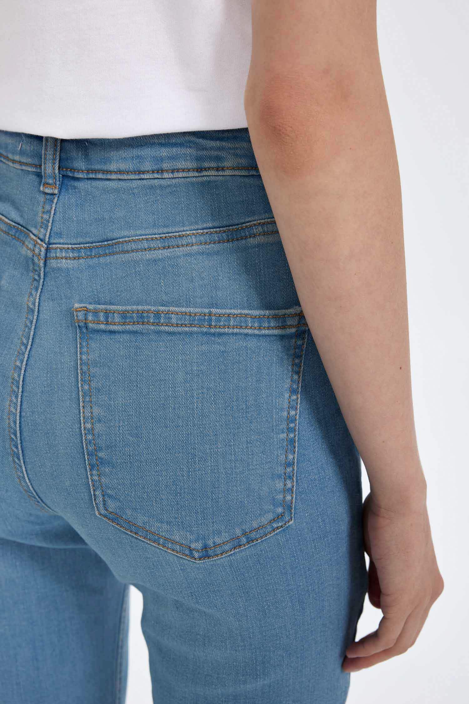 Slim Flare Yüksek Bel Paça Ucu Kesik Uzun Jean Pantolon