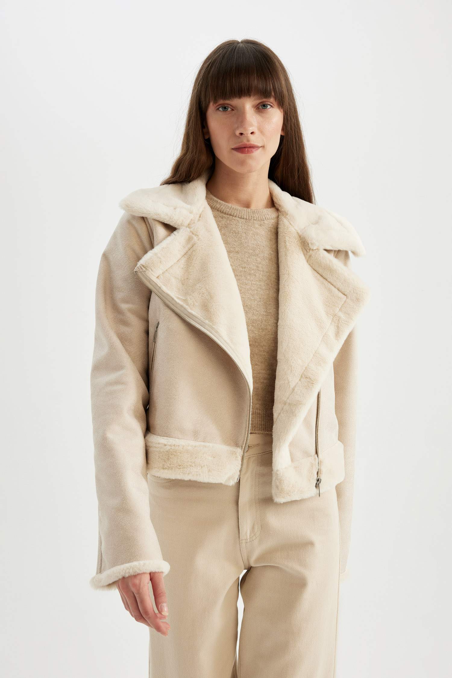 Su Geçirmez Regular Kalıp Kruvaze Yaka İçi Suni Kürklü Kısa Süet Ceket Mont