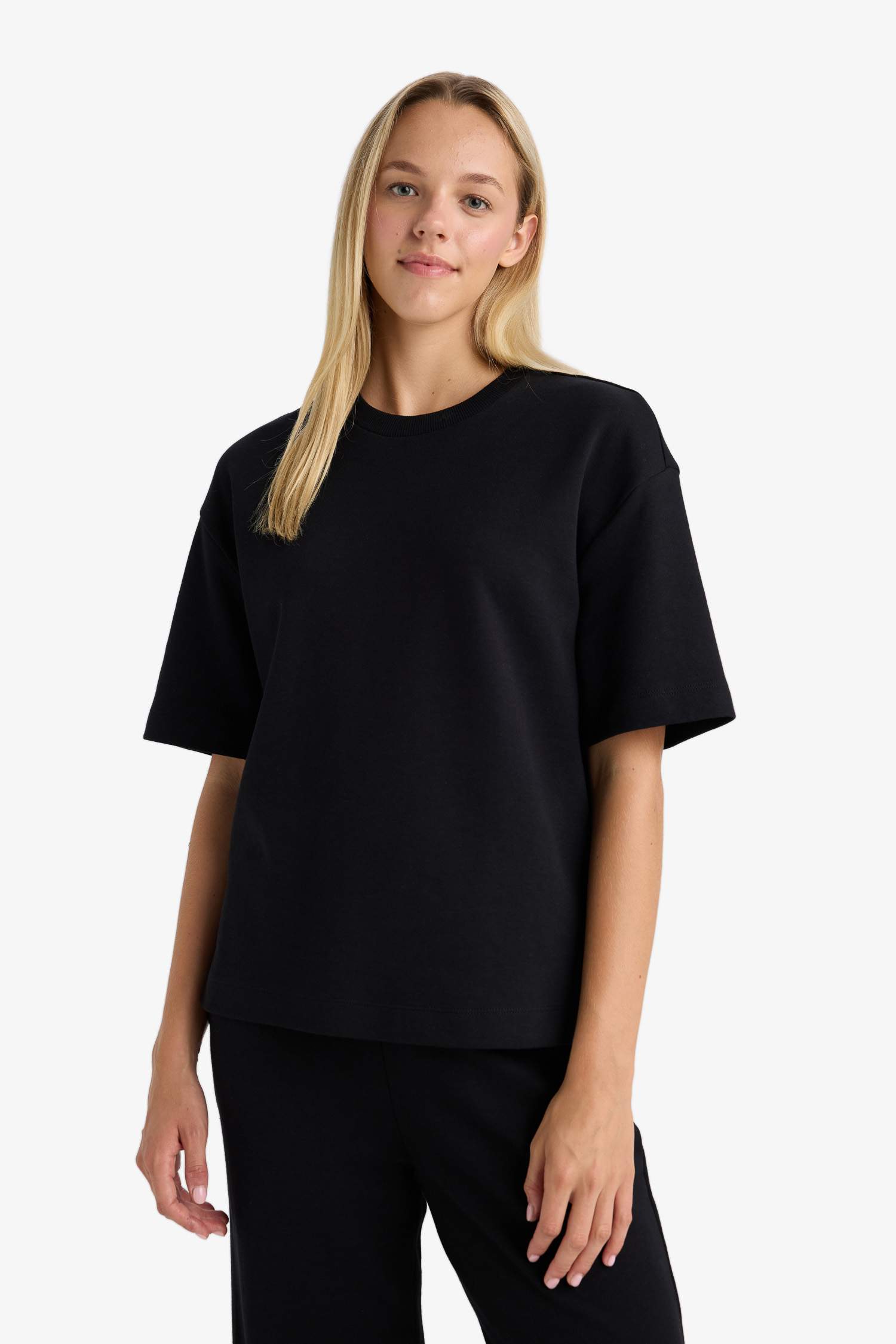 Oversize Loose Fit Crew Neck Basic T-Shirt
