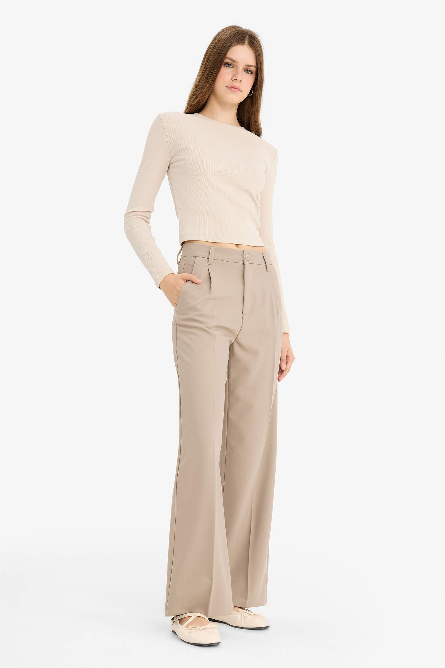 Wide Leg Three Pockets Trousers